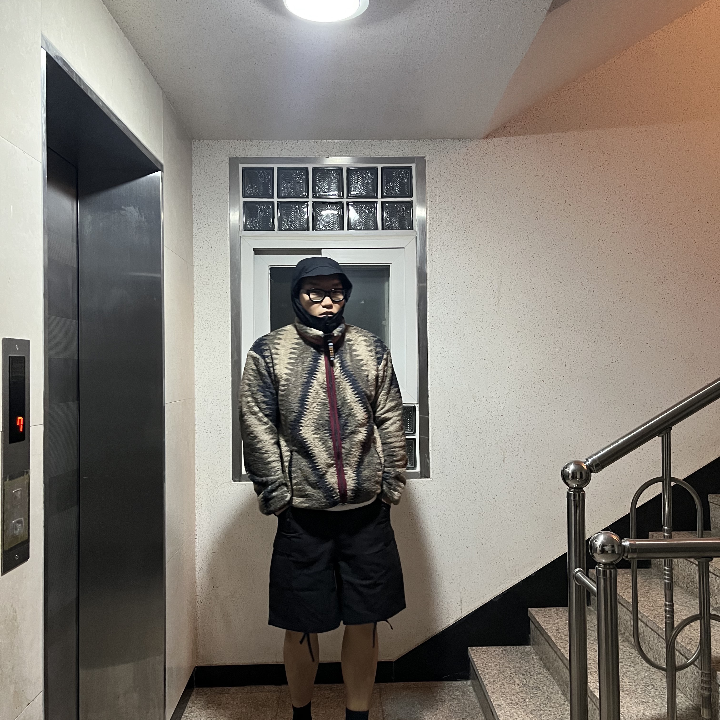 Kapital Thunder Mother Pattern Fleece Zip Blouson Grey Beige 착용 스타일 - 1