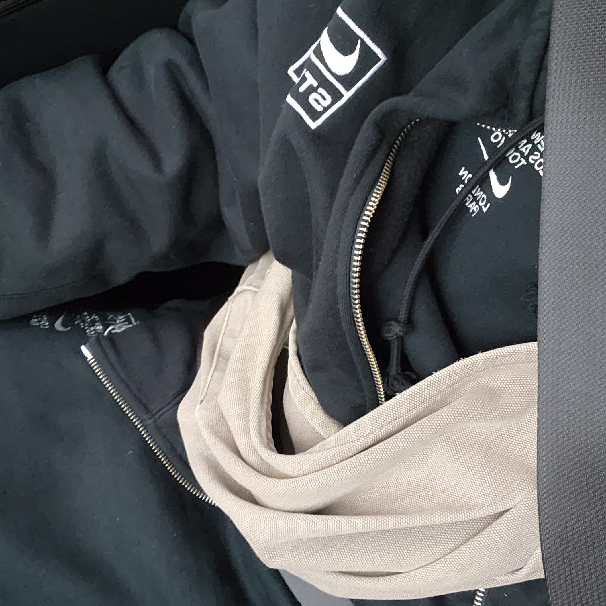 Nike x Stussy Full Zip Washed Fleece Hoodie Black (FJ9175-010), Nike x Stussy NRG ZR Fleece Crewneck Black - US/EU 착용 스타일 - 2