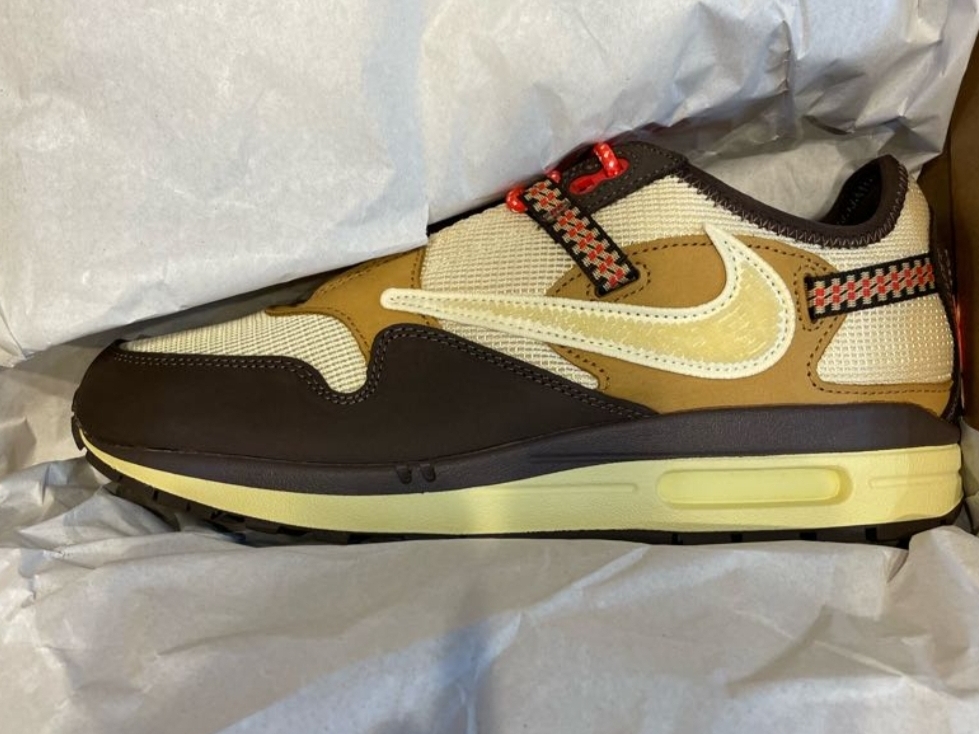 Nike x Travis Scott Air Max 1 Cact.us Brown 착용 스타일