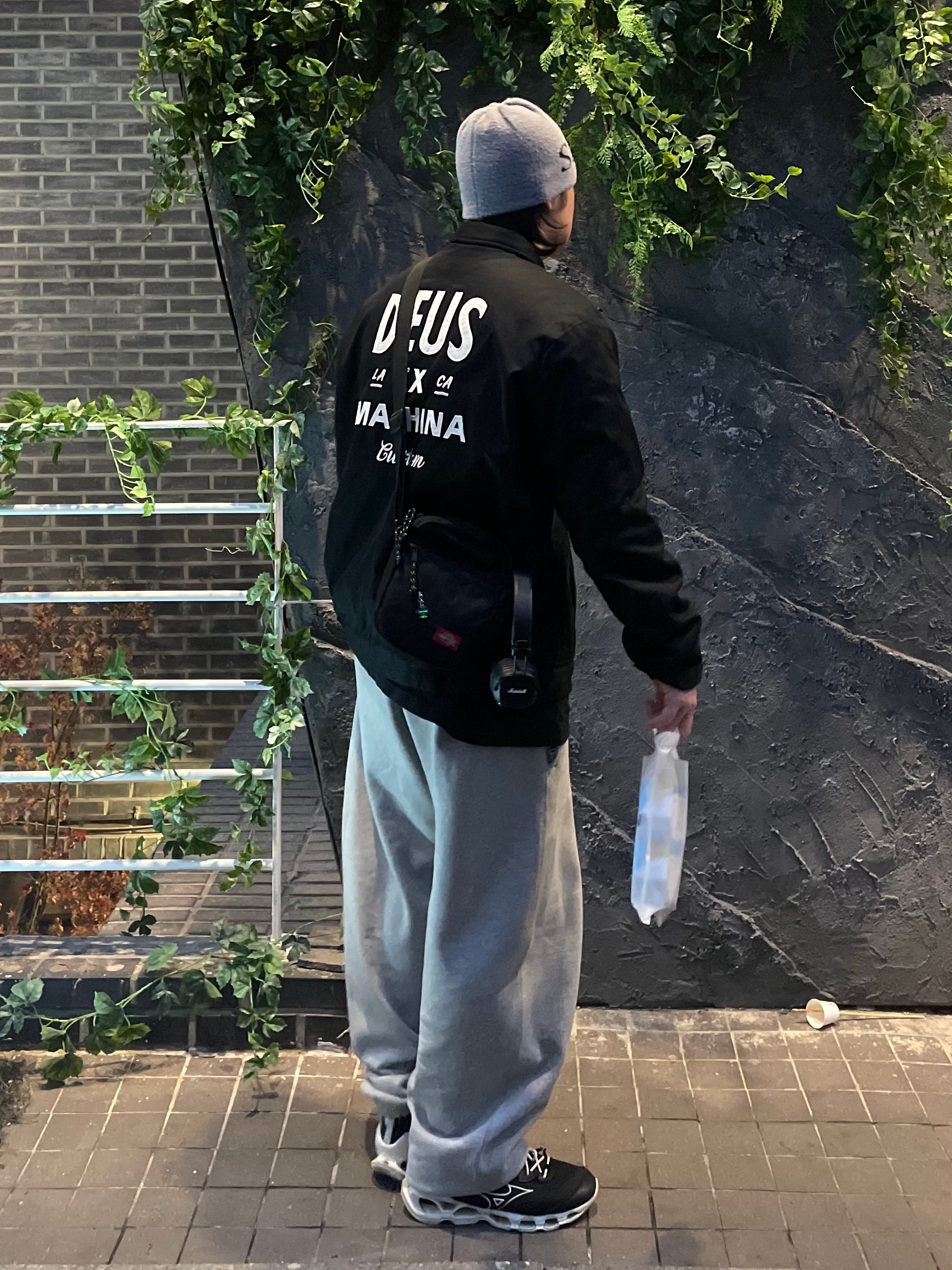 마샬 메이저 4 블랙(국내 정식 발매 제품), 나이키 x 스투시 NRG 플리스 팬츠 다크 그레이 헤더 (DO9340-063) 착용 스타일