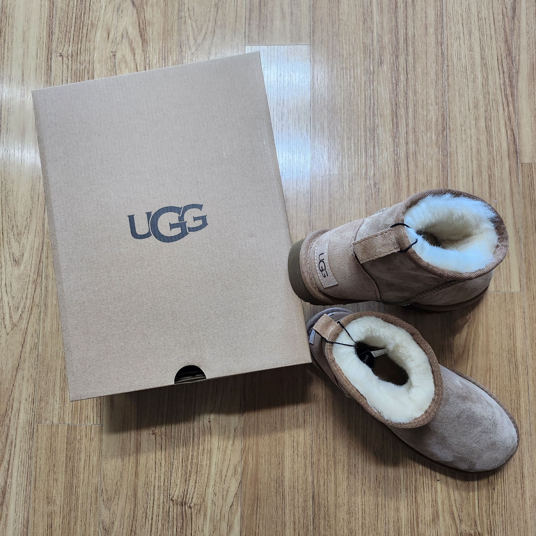 (W) UGG Classic Mini II Boots Chestnut 착용 스타일