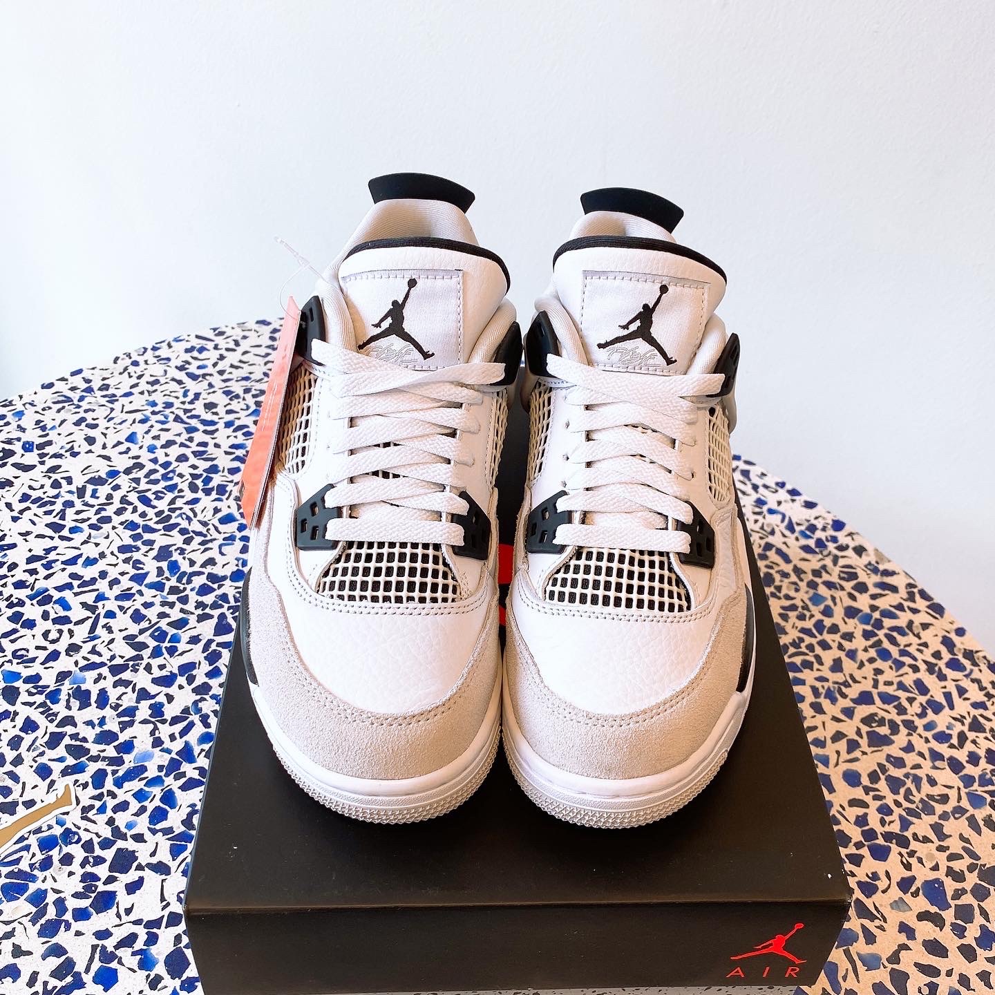 (GS) Jordan 4 Retro White and Black 착용 스타일 - 3