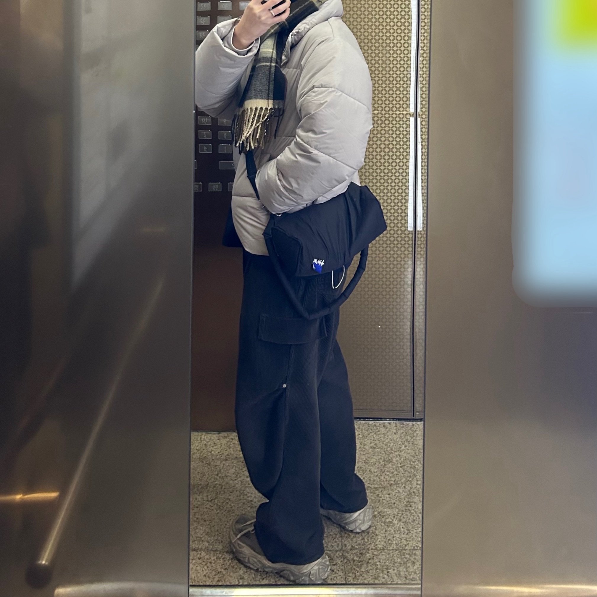 Ader Error x Zara Shoulder Bag Black 착용 스타일