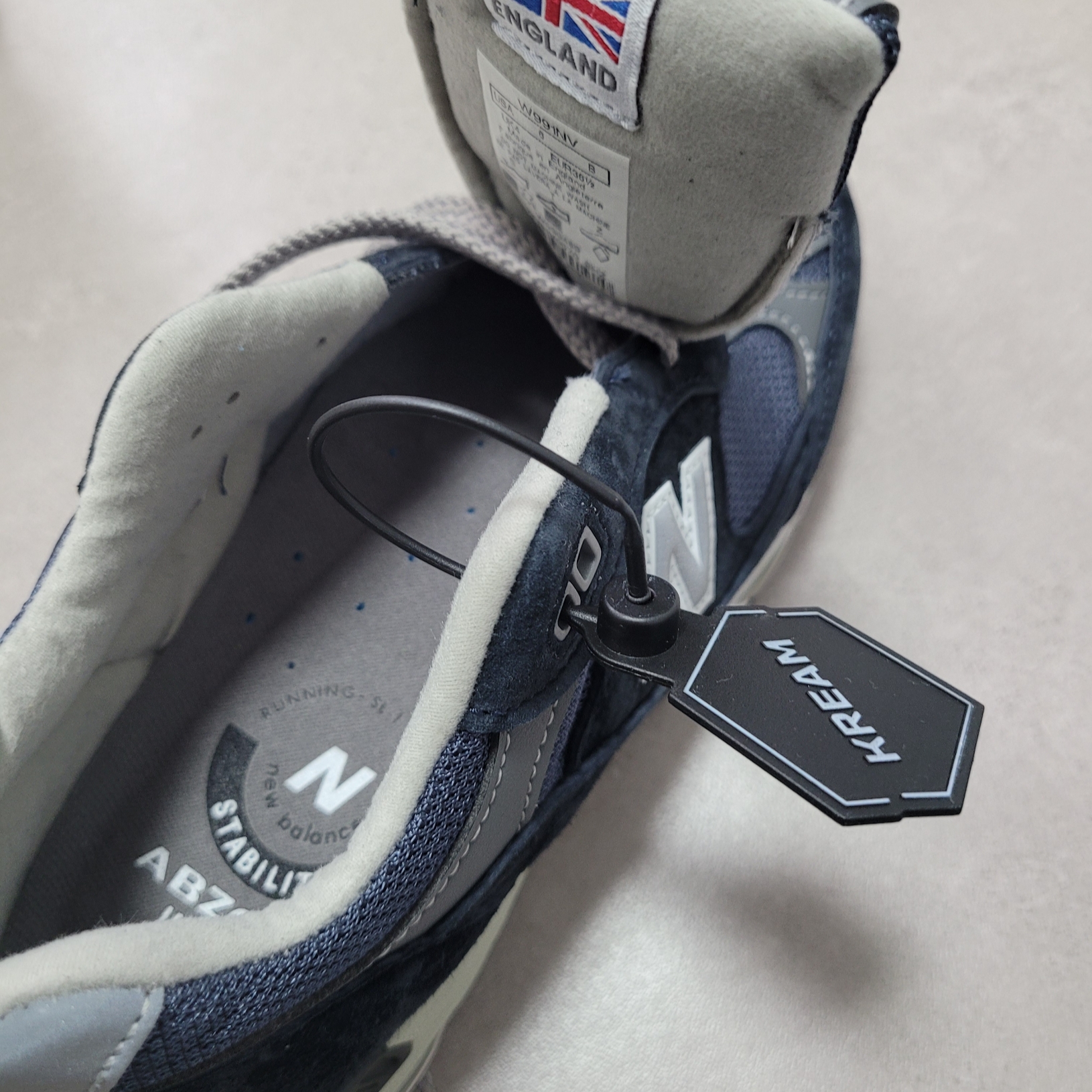 (W) New Balance 991 Made in UK Navy 착용 스타일 - 4