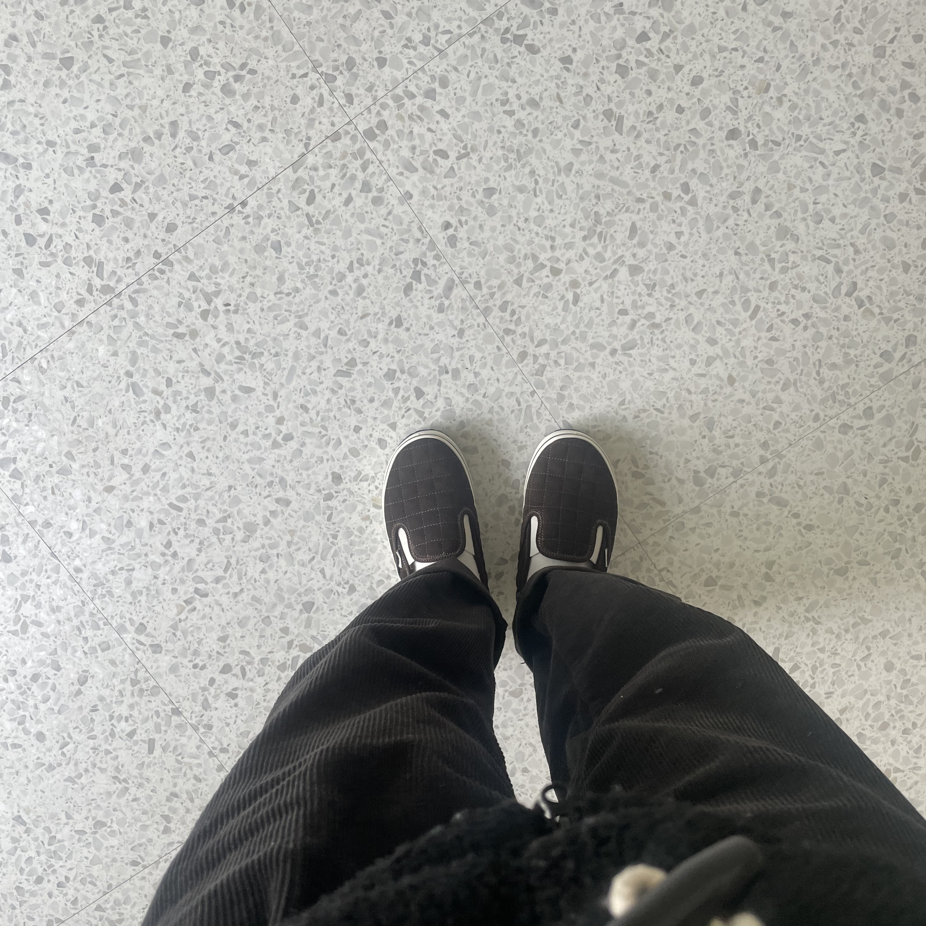 Vans Slip-er 2 Sherpa Demitasse 착용 스타일