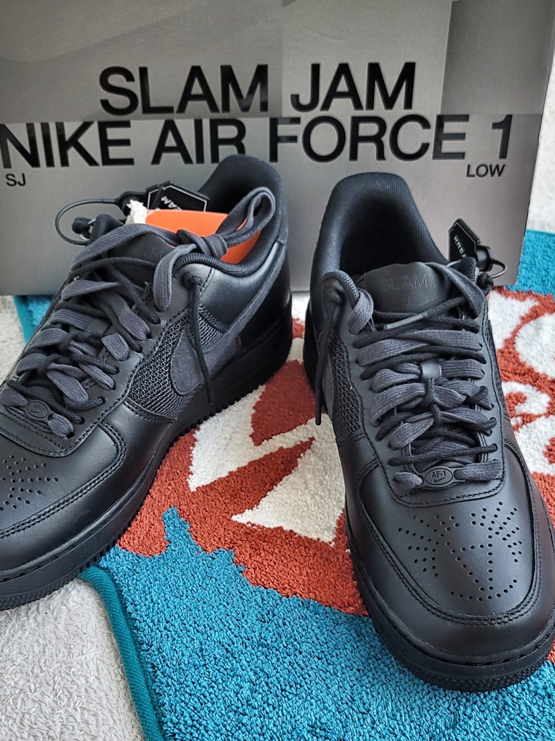 Nike x Slam Jam Air Force 1 Low SP Black Off Noir 착용 스타일 - 2