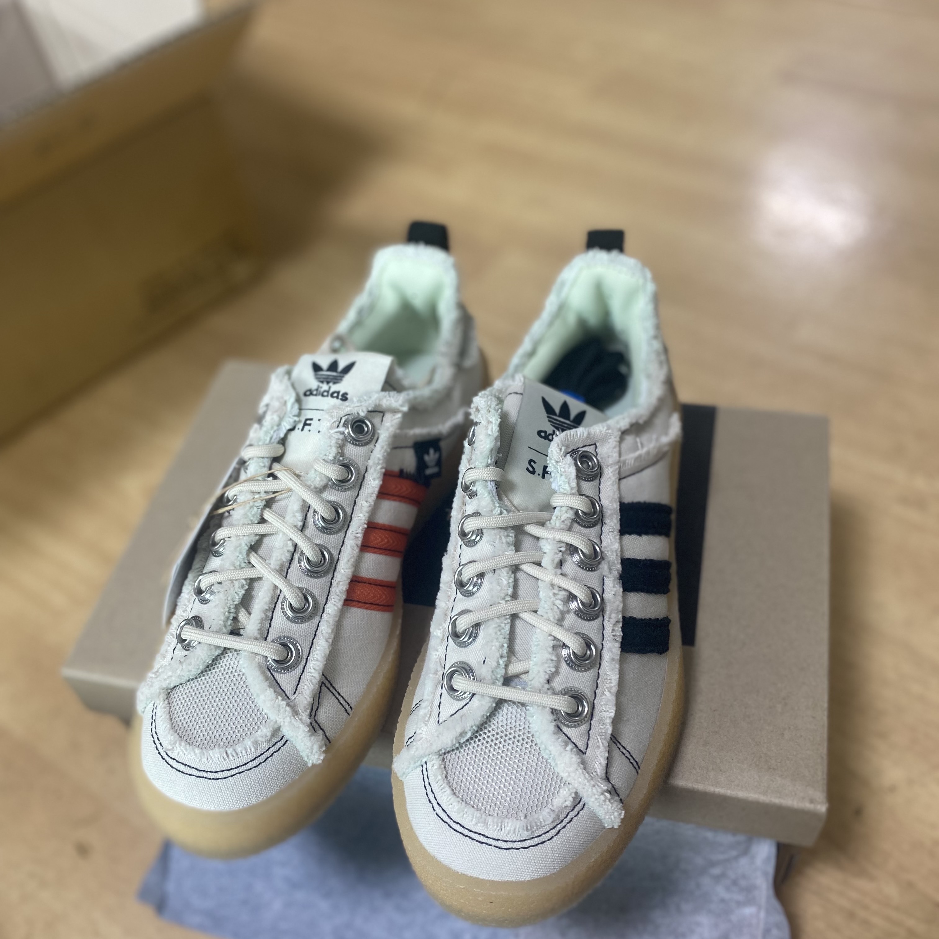 Adidas x Song for the Mute Campus 80s Bliss Core Black 착용 스타일