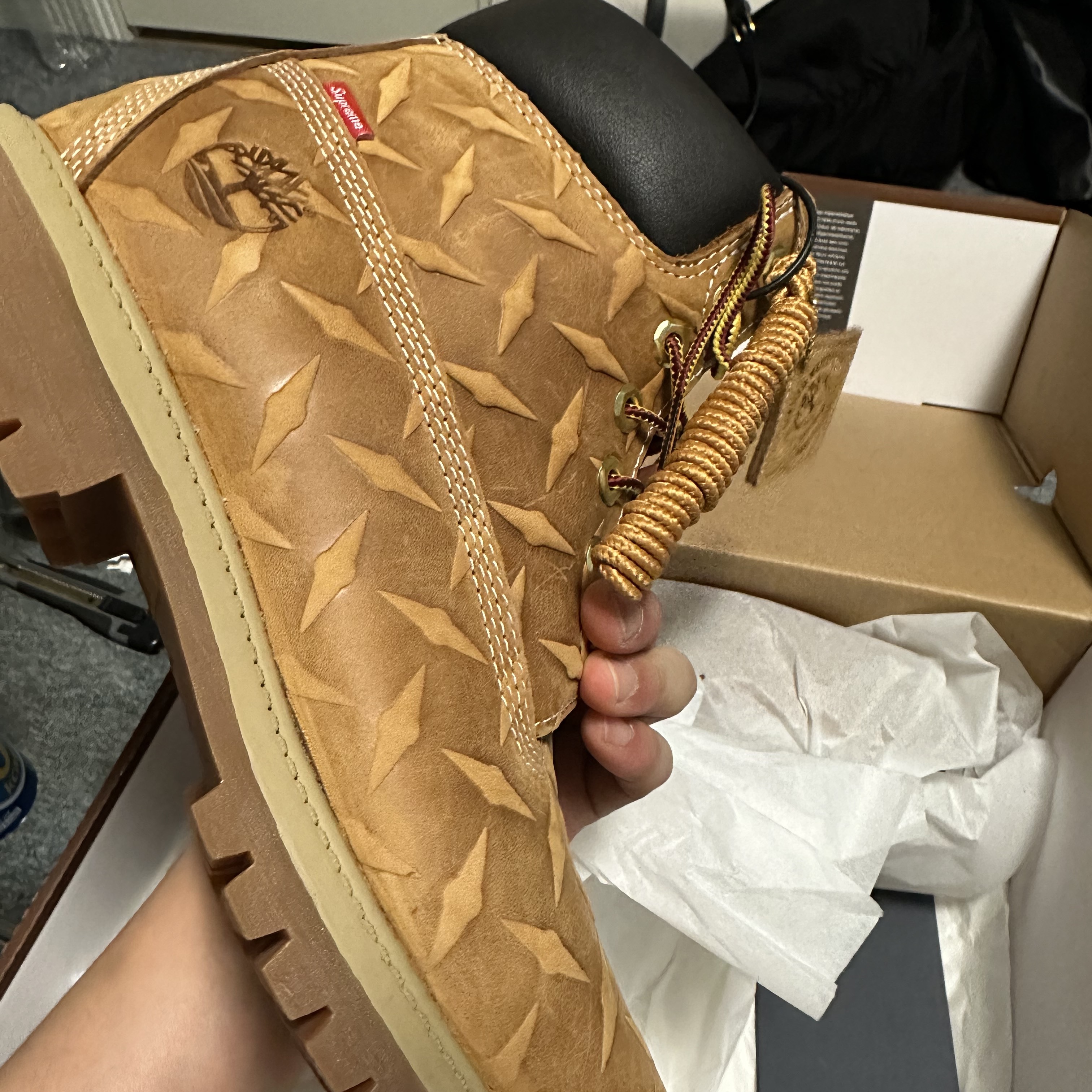 Timberland x Supreme Diamond Plate 6 Inch Premium Waterproof Boot Wheat - 23FW - Medium 착용 스타일