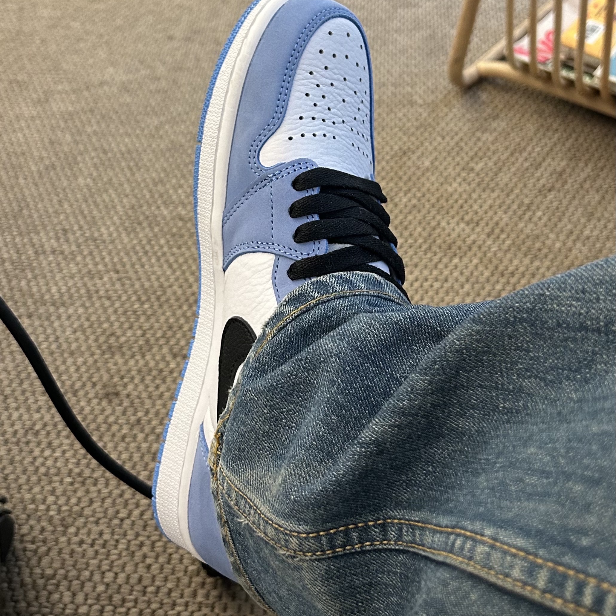 Jordan 1 Retro High OG University Blue 착용 스타일