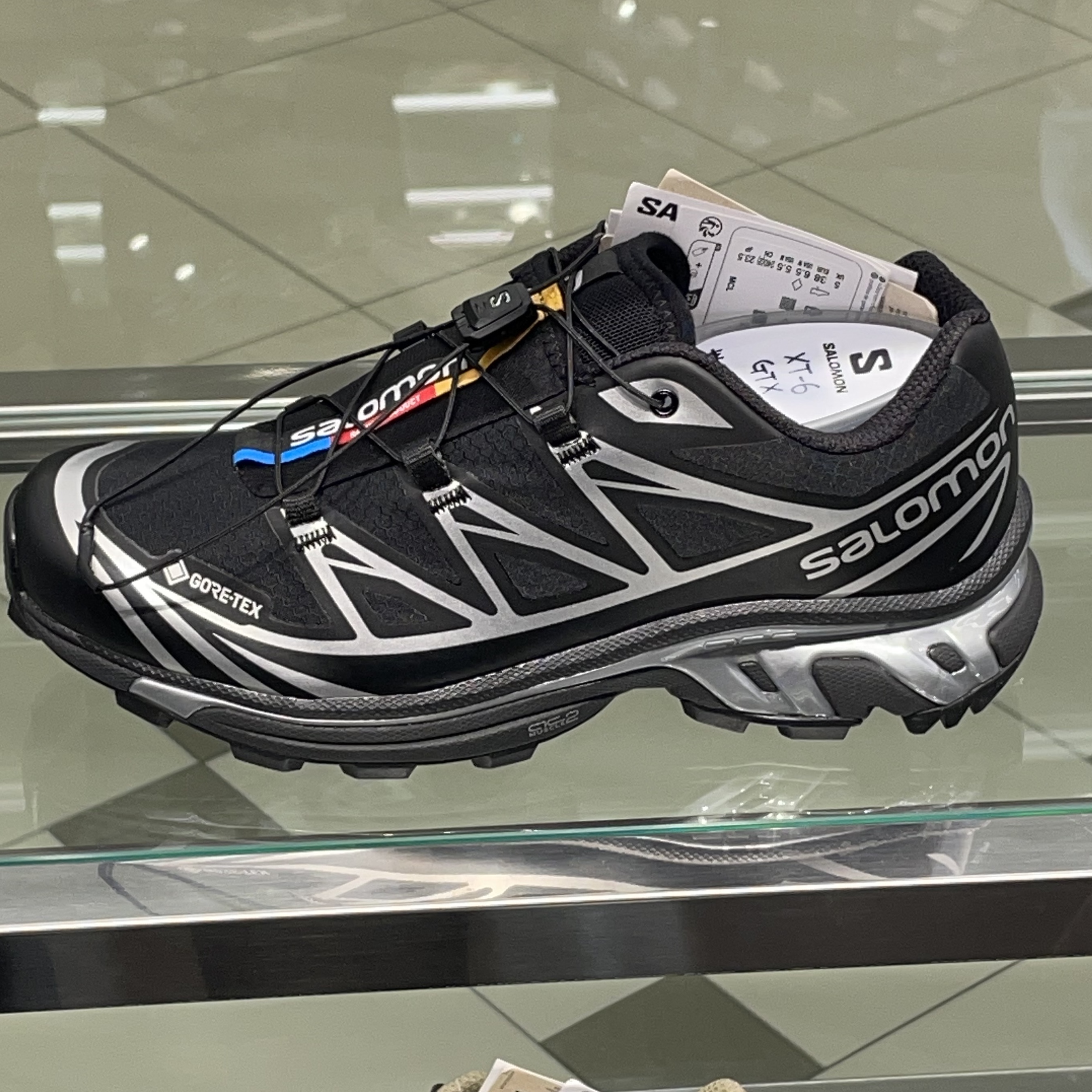 Salomon XT-6 GTX Black Silver 착용 스타일