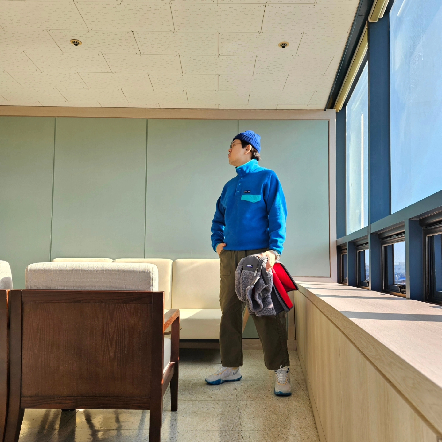 Patagonia Synchilla Snap-T Fleece Pullover Passage Blue, Patagonia Classic Retro-X Vest Nouveau Green 착용 스타일 - 3