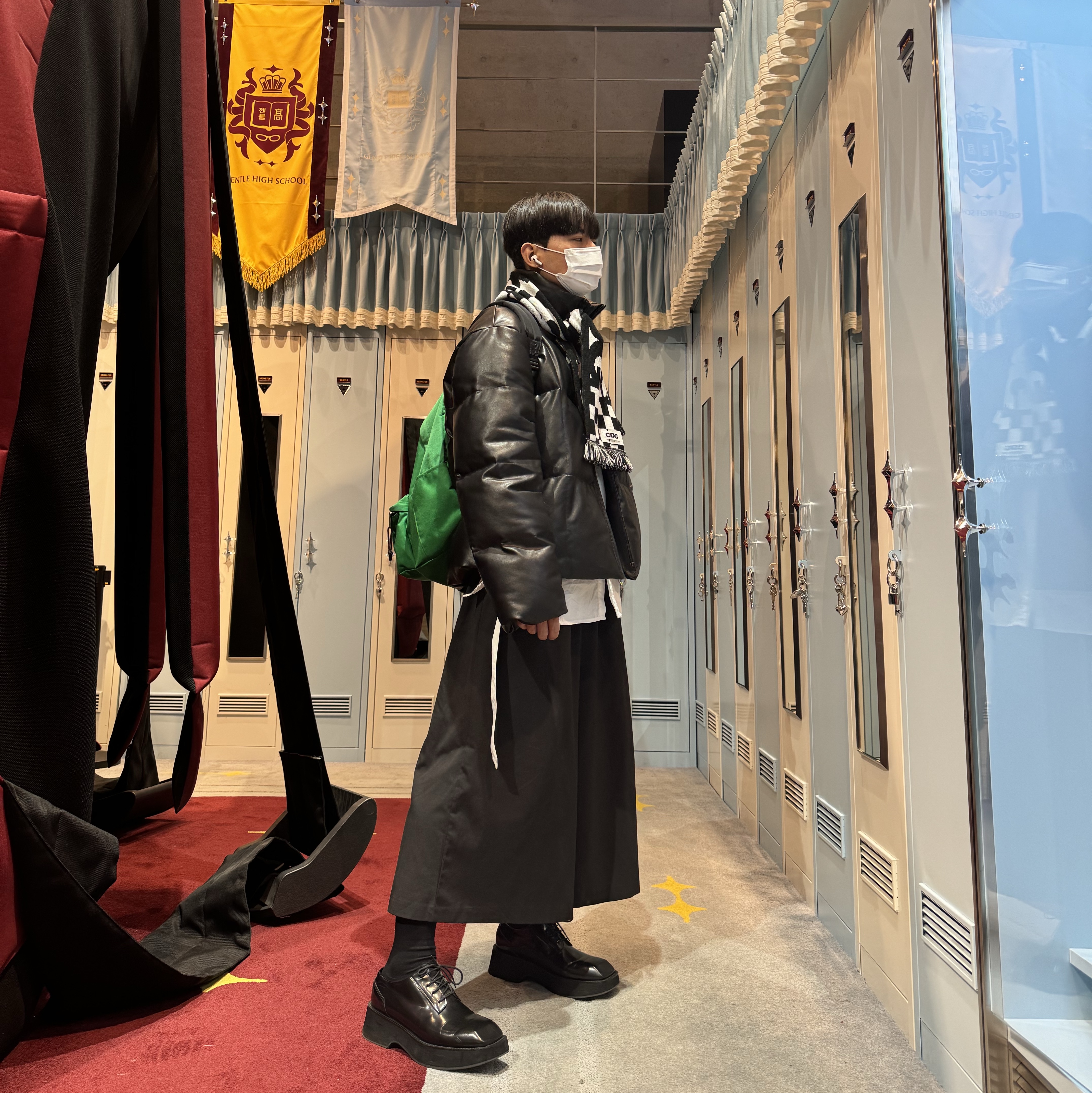 CDG Logo Check Muffler White Black, Apple AirPods Pro 2nd Gen (Korean Ver.) 착용 스타일