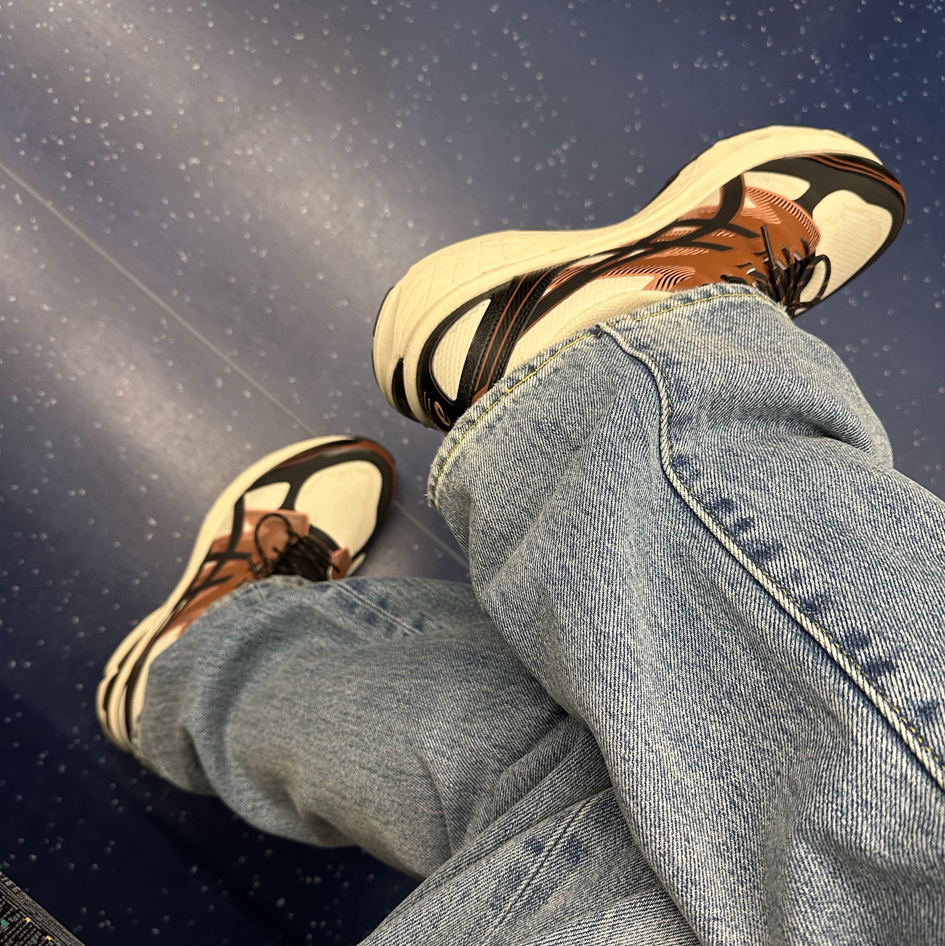 Asics Gel-Terrain Vanilla Black, Levi's x Beams Stay Loose 1944 Denim Jeans Vintage Wash 착용 스타일