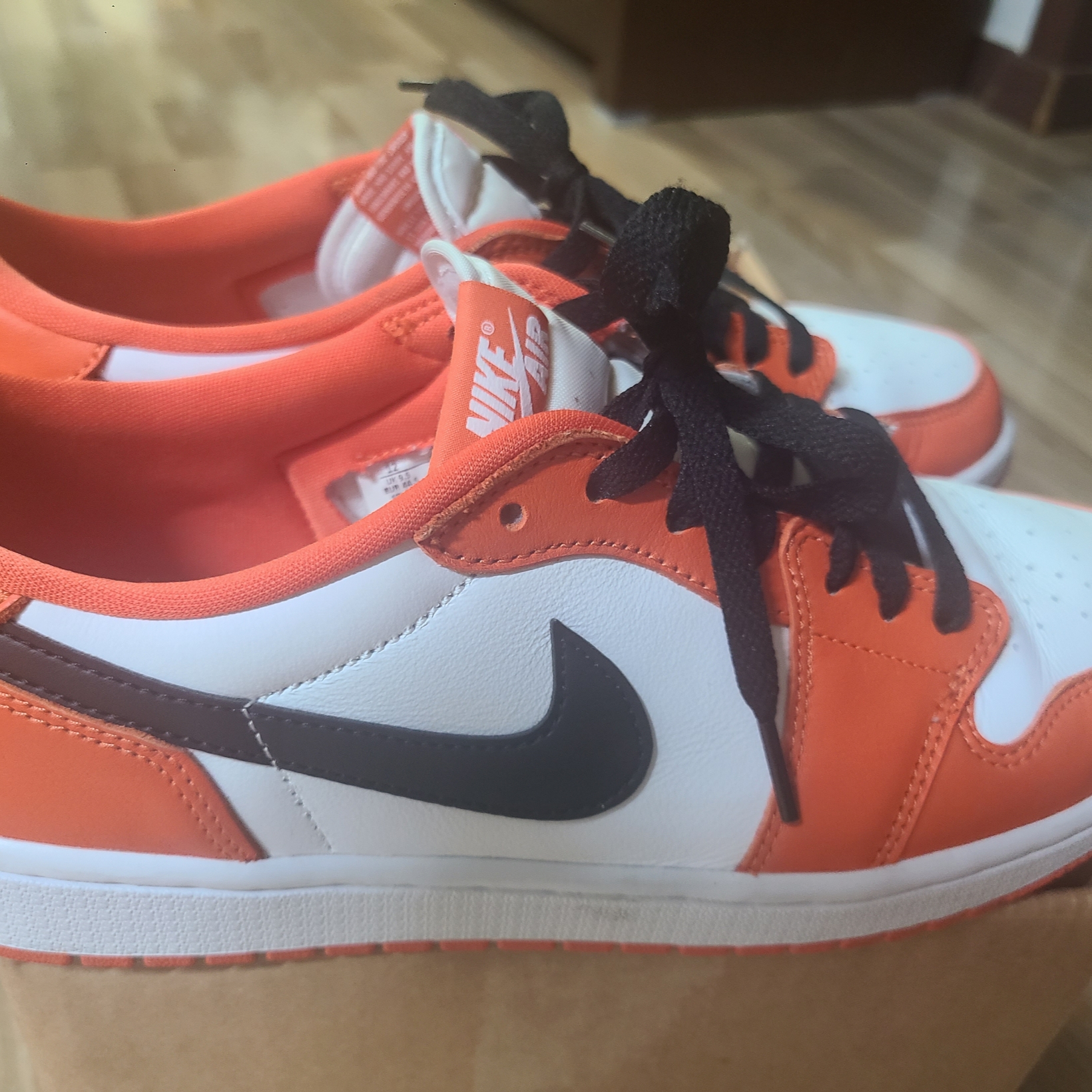 Jordan 1 Low OG Starfish 착용 스타일
