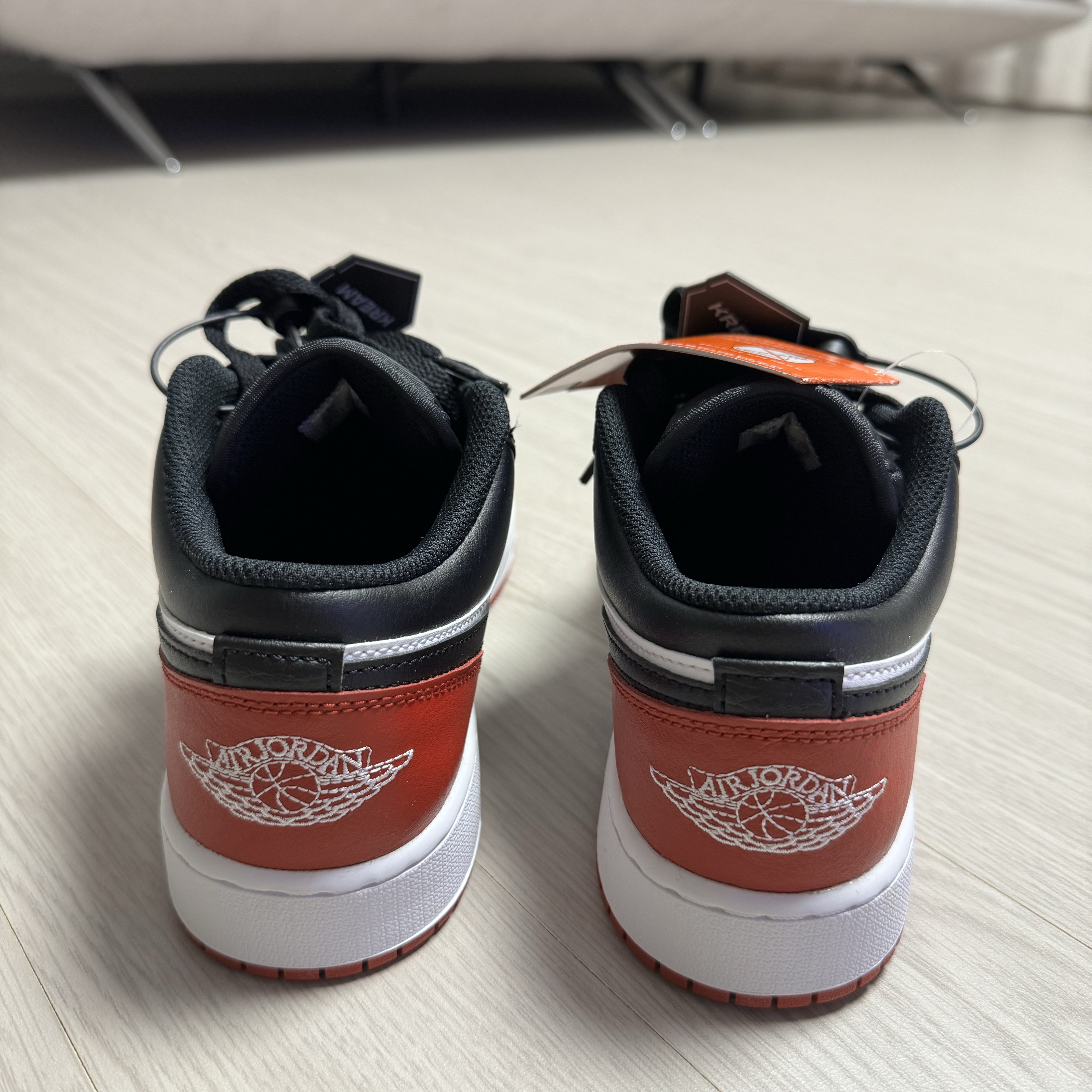 (GS) Jordan 1 Low White Varsity Red 착용 스타일 - 2