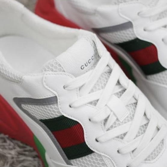 (W) Gucci Rhyton Sneaker White Pink 착용 스타일 - 3
