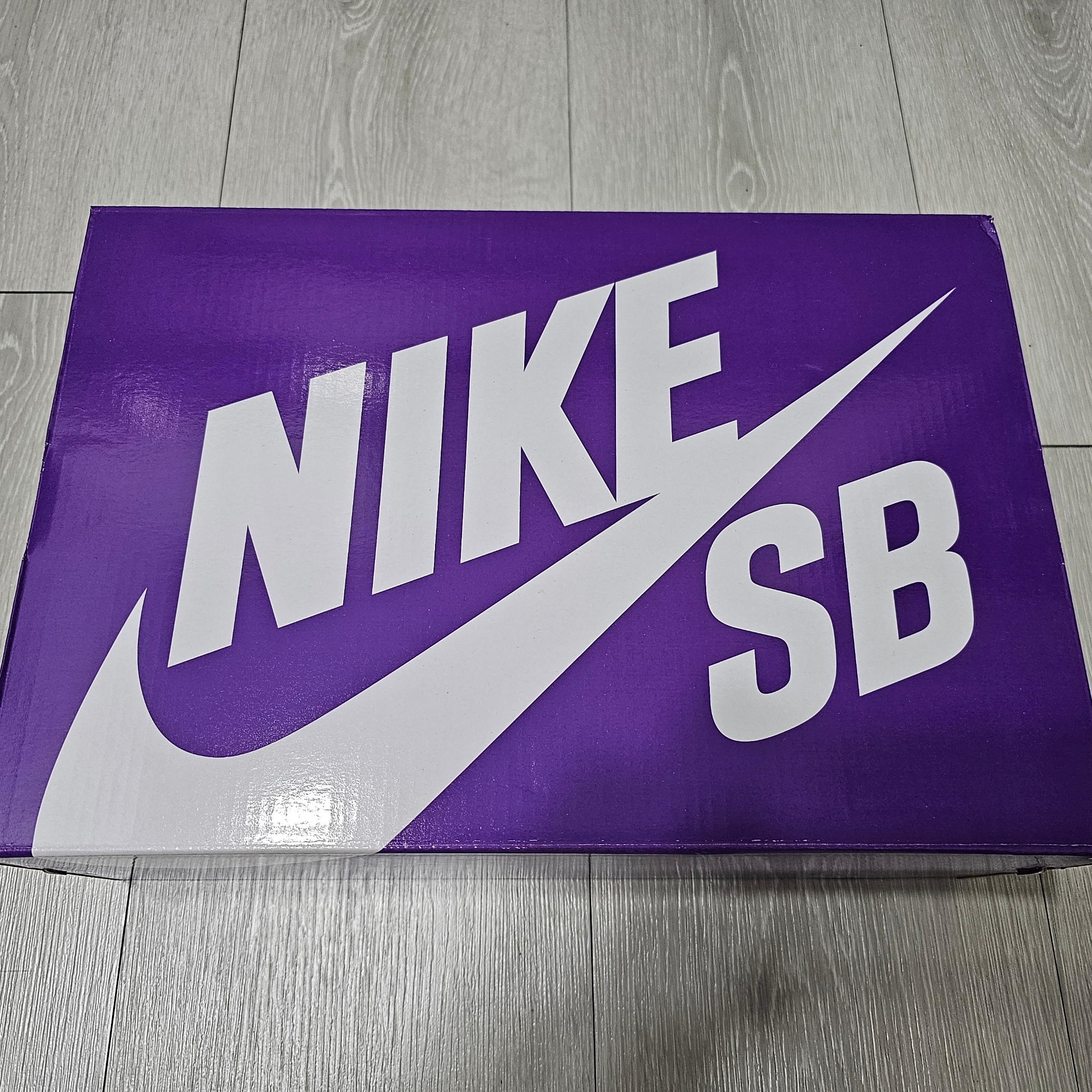 Nike SB Dunk Low Pro Court Purple 착용 스타일 - 1