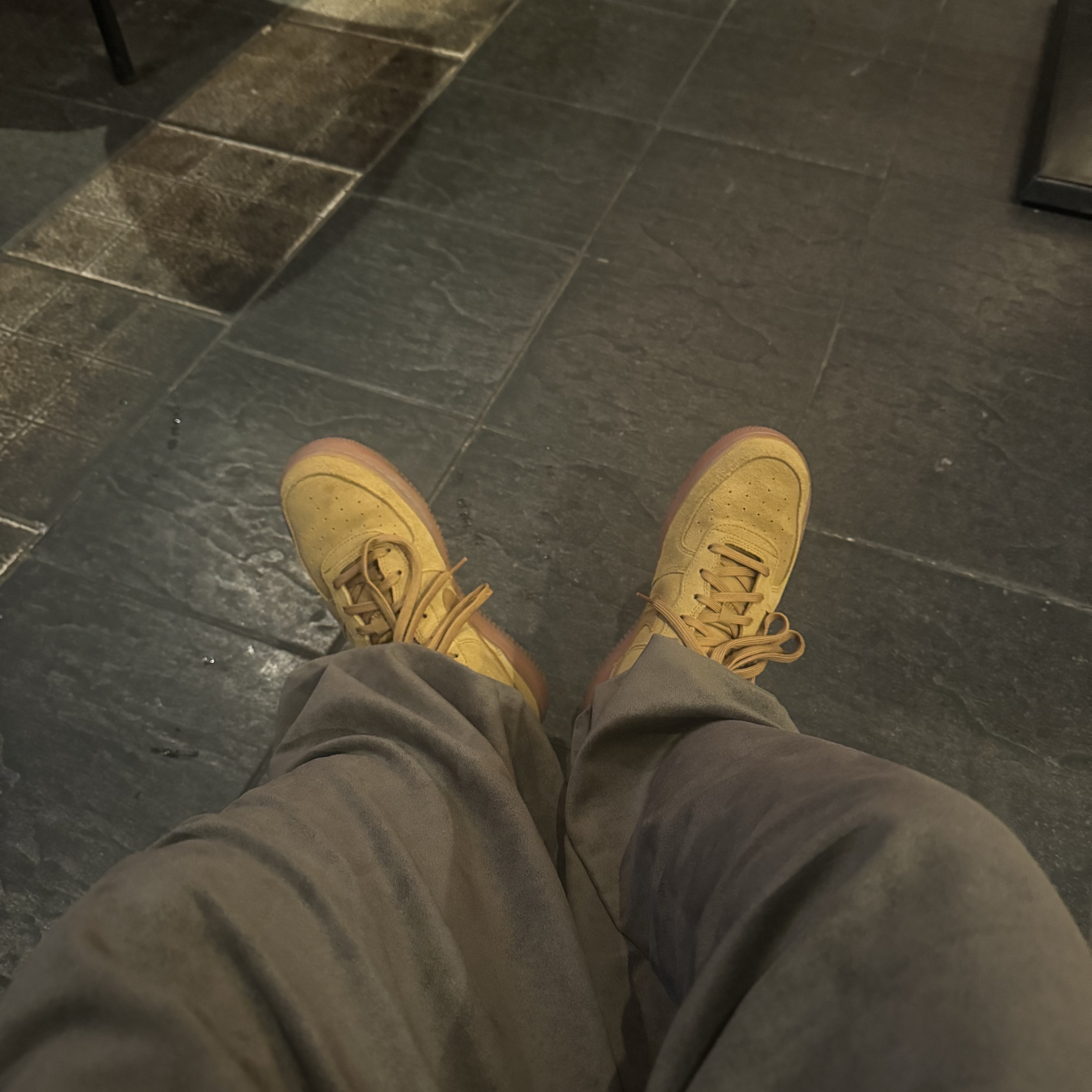 (GS) Nike Air Force 1 LV8 3 Wheat 착용 스타일 - 2