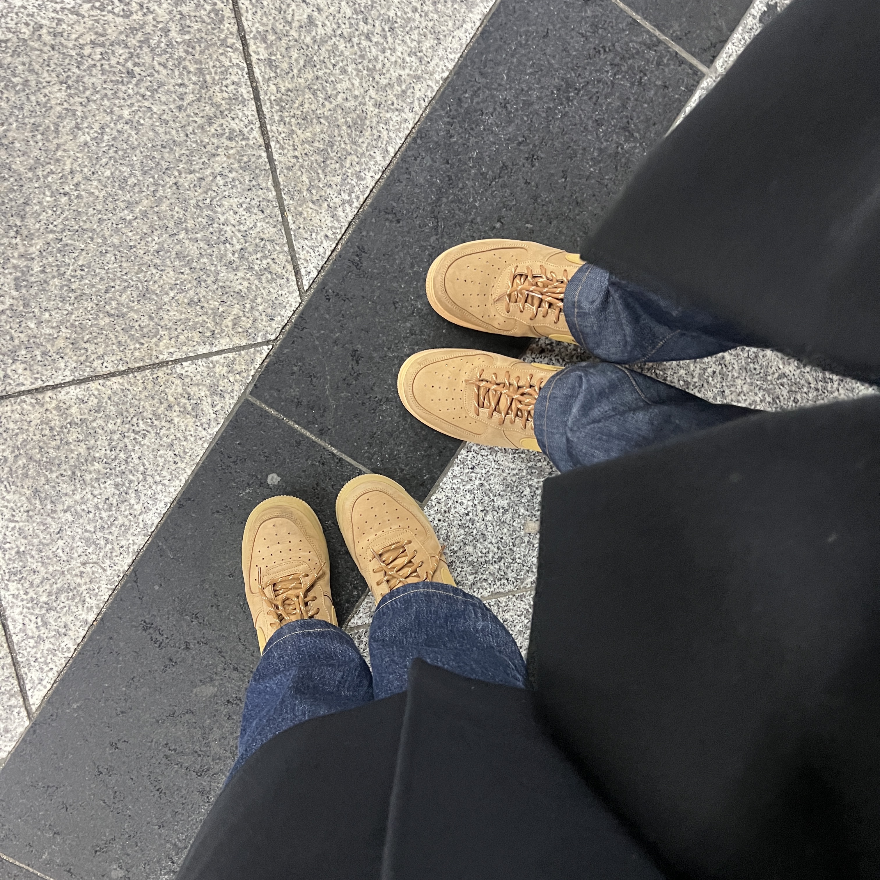 Nike Air Force 1 '07 WB Flax 착용 스타일