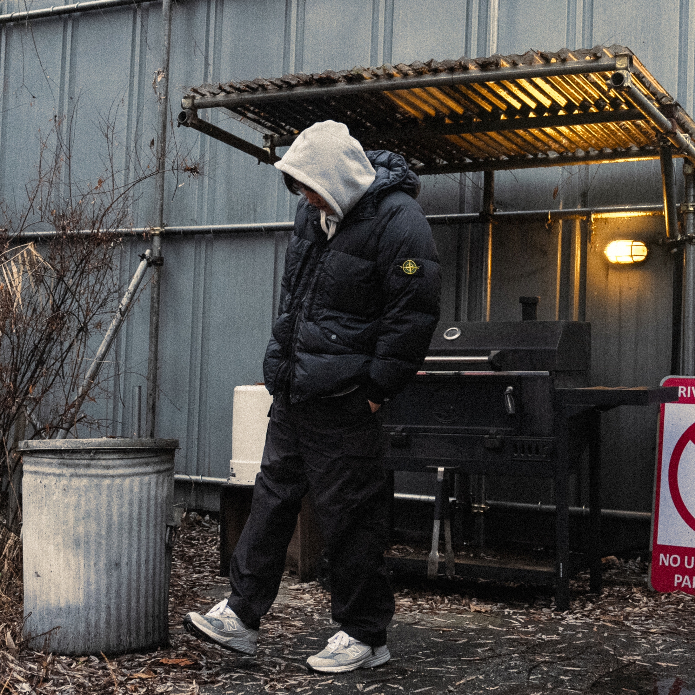 Stone Island 40723 Garment Dyed Crinkle Reps Recycled Nylon Hooded Down Jacket Black - 23FW, New Balance 993 Made in USA Grey - D Standard 착용 스타일 - 1