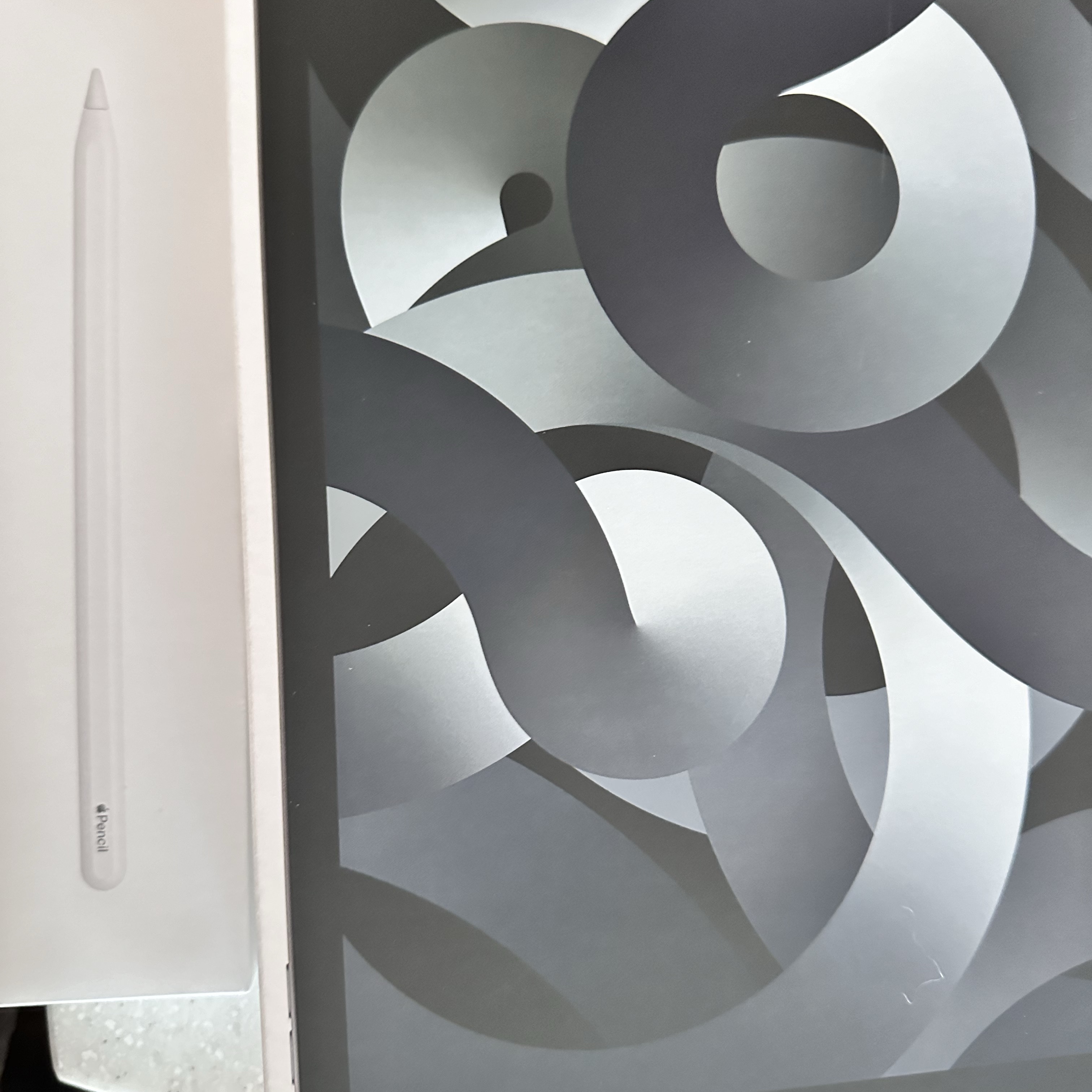 Apple iPad Air 5th Gen Wifi 64GB Space Gray (Korean Ver.) 착용 스타일