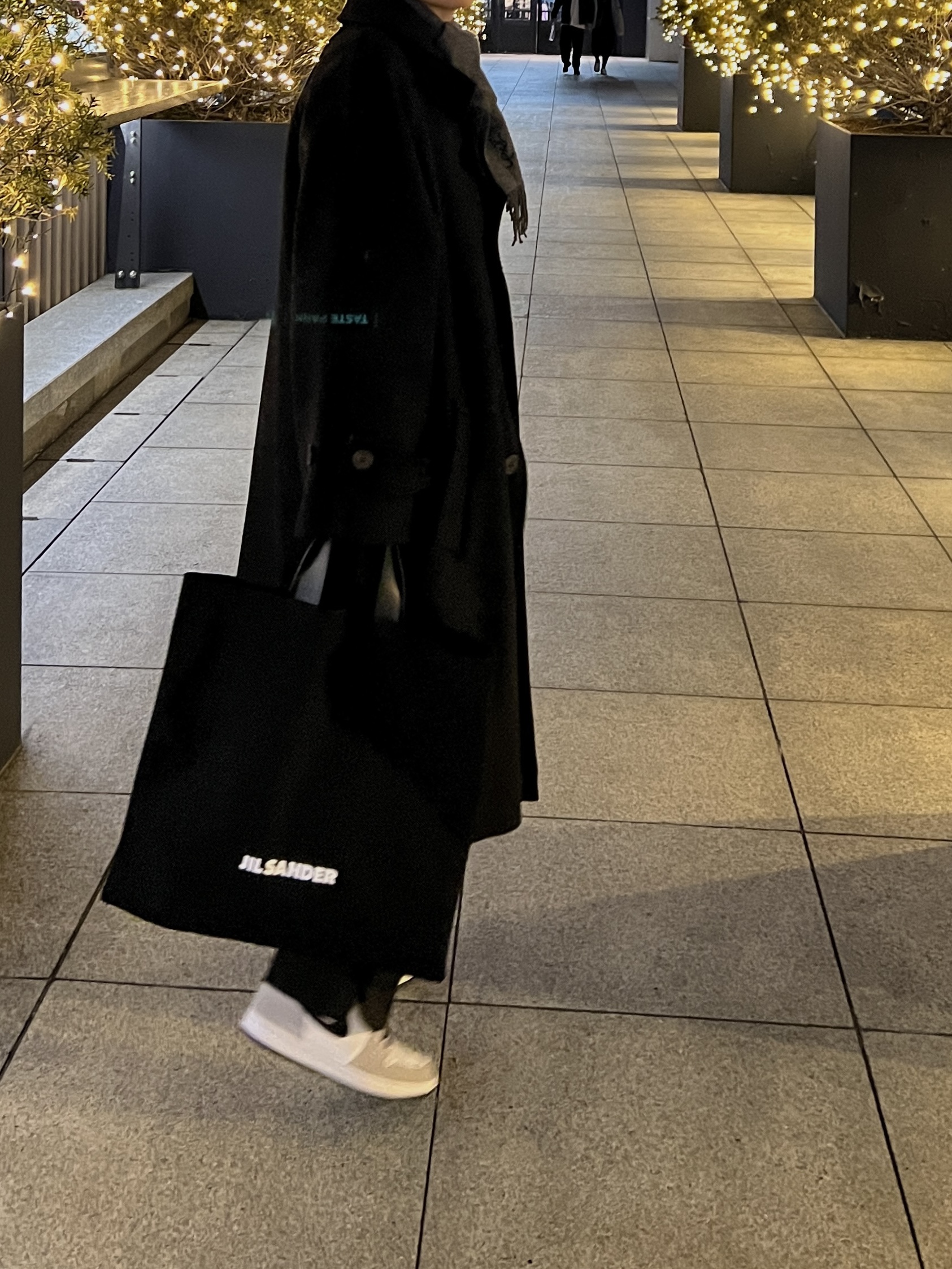 Undermycar Majanne Multi Button Oversized Wool Coat Black Oyster - 21FW, Jordan 1 Retro High OG Light Smoke Grey 착용 스타일