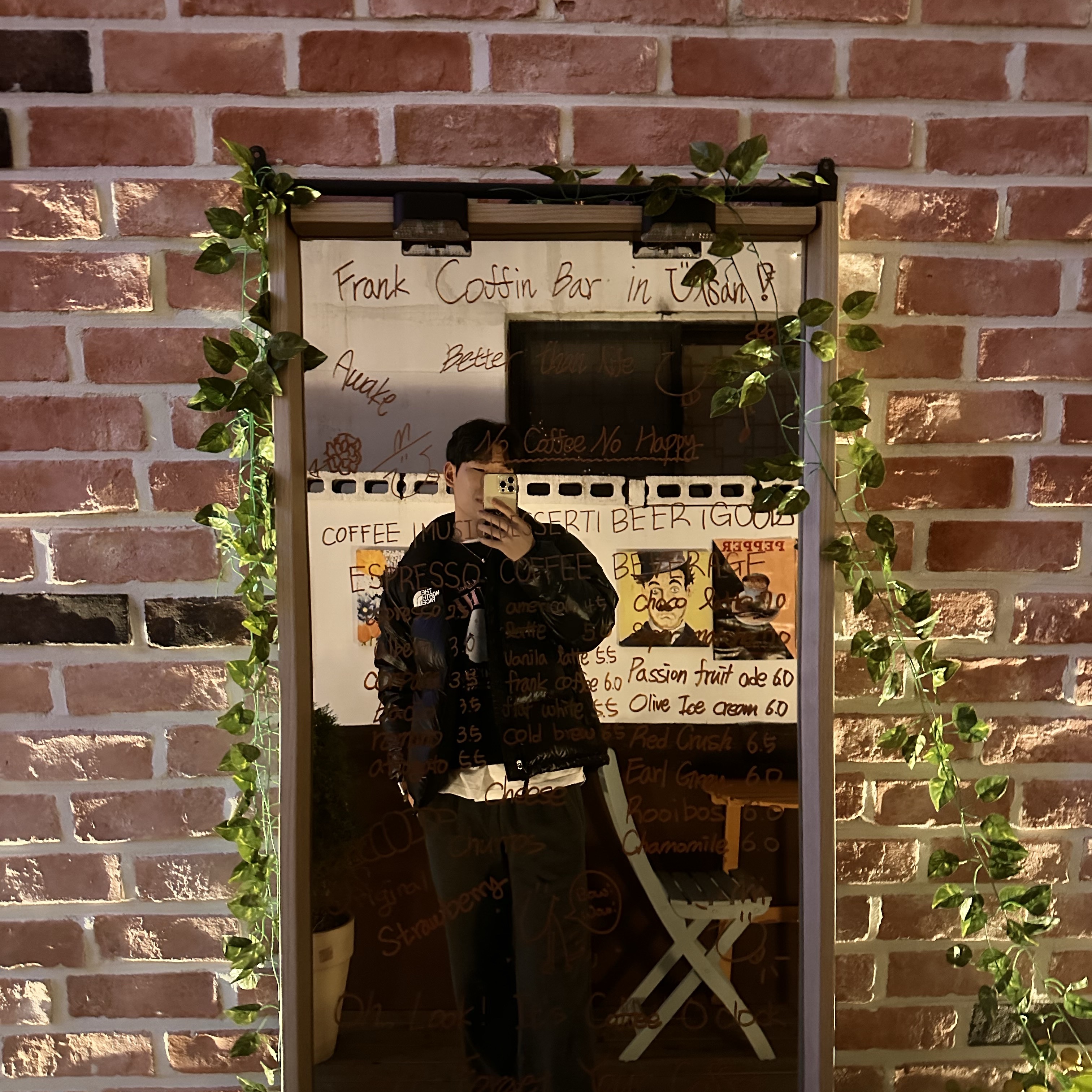 The North Face 1996 Eco Nuptse Jacket Real Black 착용 스타일