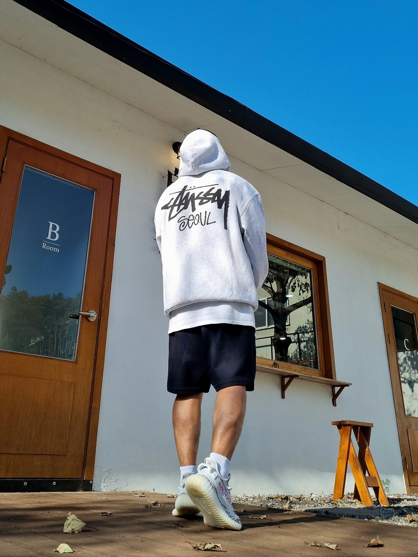 Stussy Stock Seoul Hood Ash Heather 2023, Adidas Yeezy Boost 350 V2 Zebra 2022/2023 착용 스타일