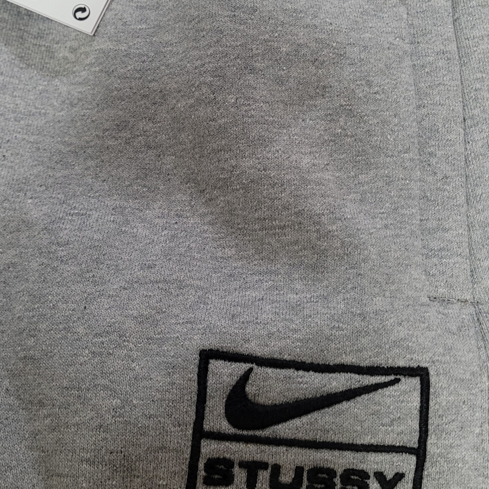 Nike x Stussy NRG Fleece Pants Dark Grey Heather (DO9340-063) 착용 스타일