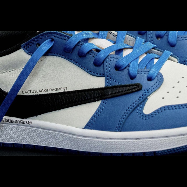 Jordan 1 x Travis Scott x Fragment Retro Low OG SP Military Blue, Jordan 1 x Travis Scott Retro Low Golf NRG Neutral Olive 착용 스타일 - 4