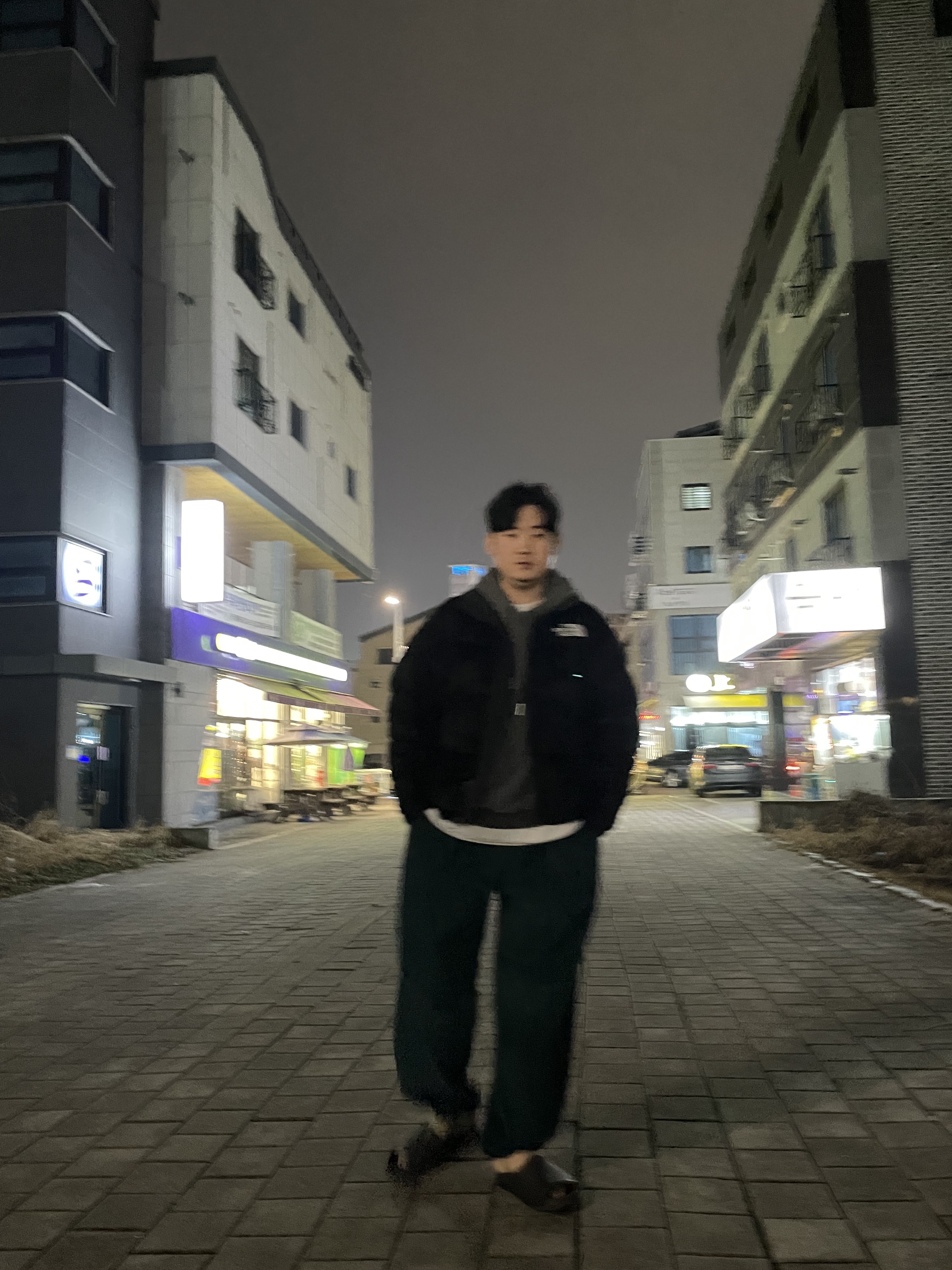 노스페이스 벌사 벨루어 눕시 자켓 블랙 착용 스타일 - 2