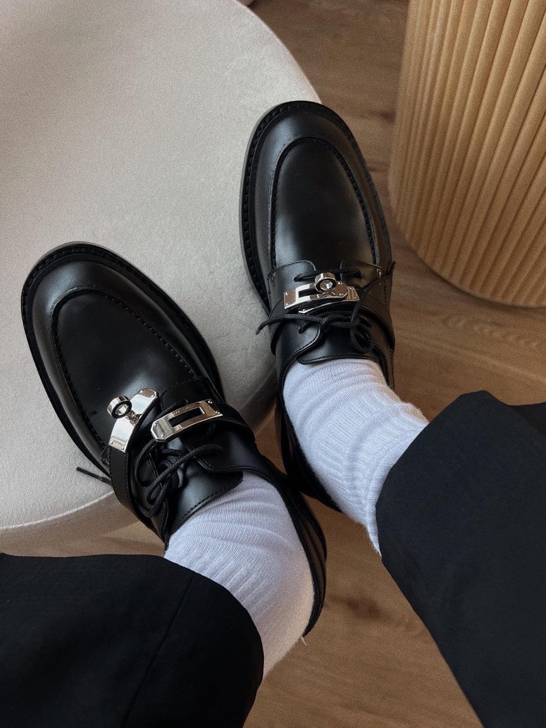 (W) Hermes Hot Loafers Calfskin & Palladium Noir, Celine Margaret Triomphe Loafer in Polished Bull Black 착용 스타일 - 3