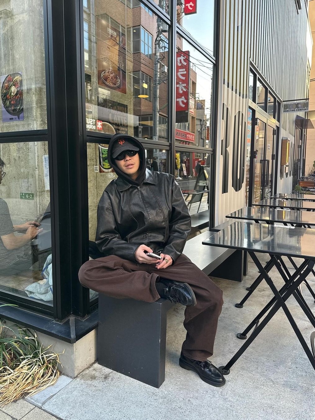 Civision by CSC Artificial Leather Bomber Jacket Black, Full of Ssun Hood Cargo Crop Leather Jacket Brown 착용 스타일 - 6