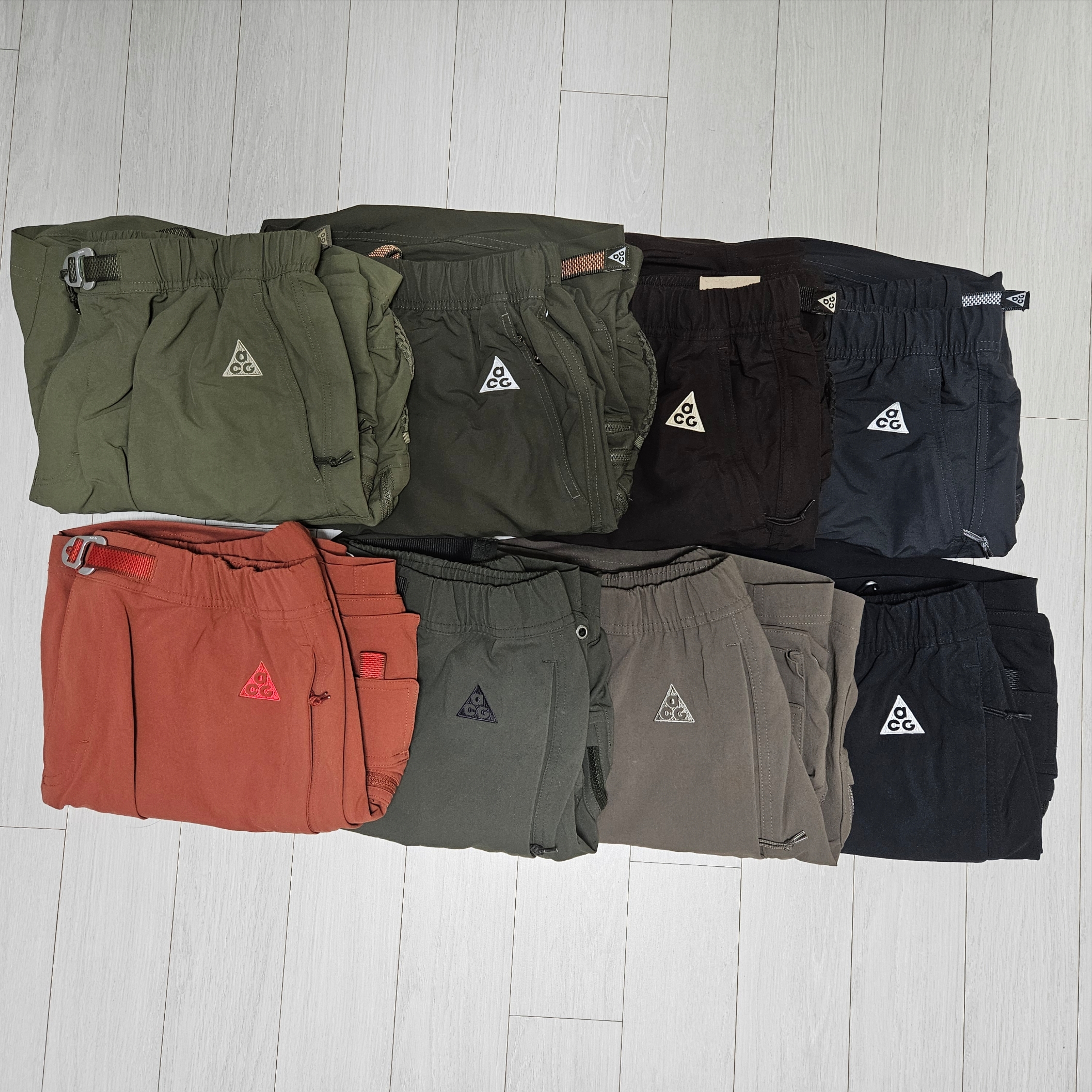 Nike ACG Snowgrass Cargo Shorts Velvet Brown - Asia, Nike ACG Snowgrass Cargo Shorts Medium Olive - Asia 착용 스타일