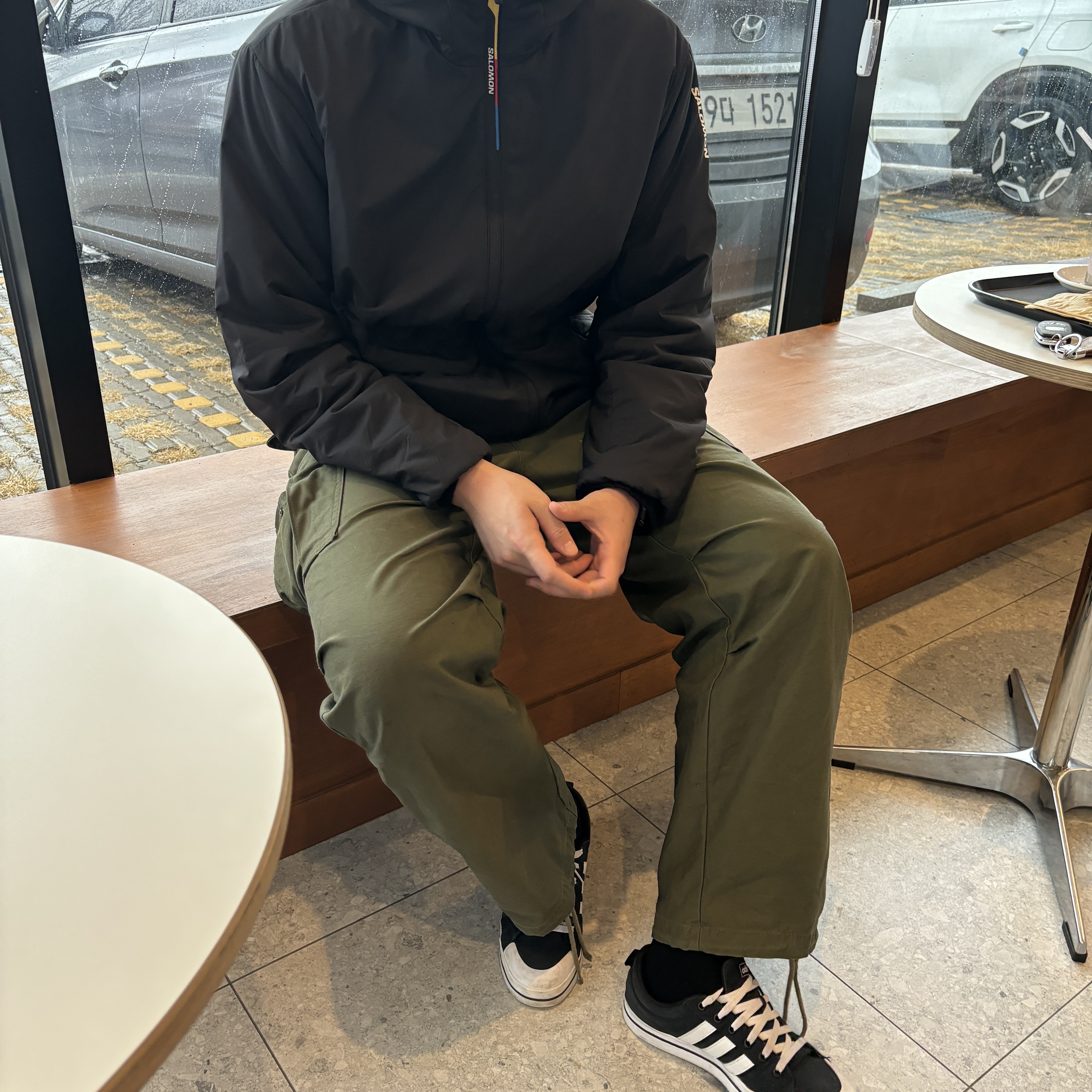 Salomon Modisay Jacket Black 착용 스타일