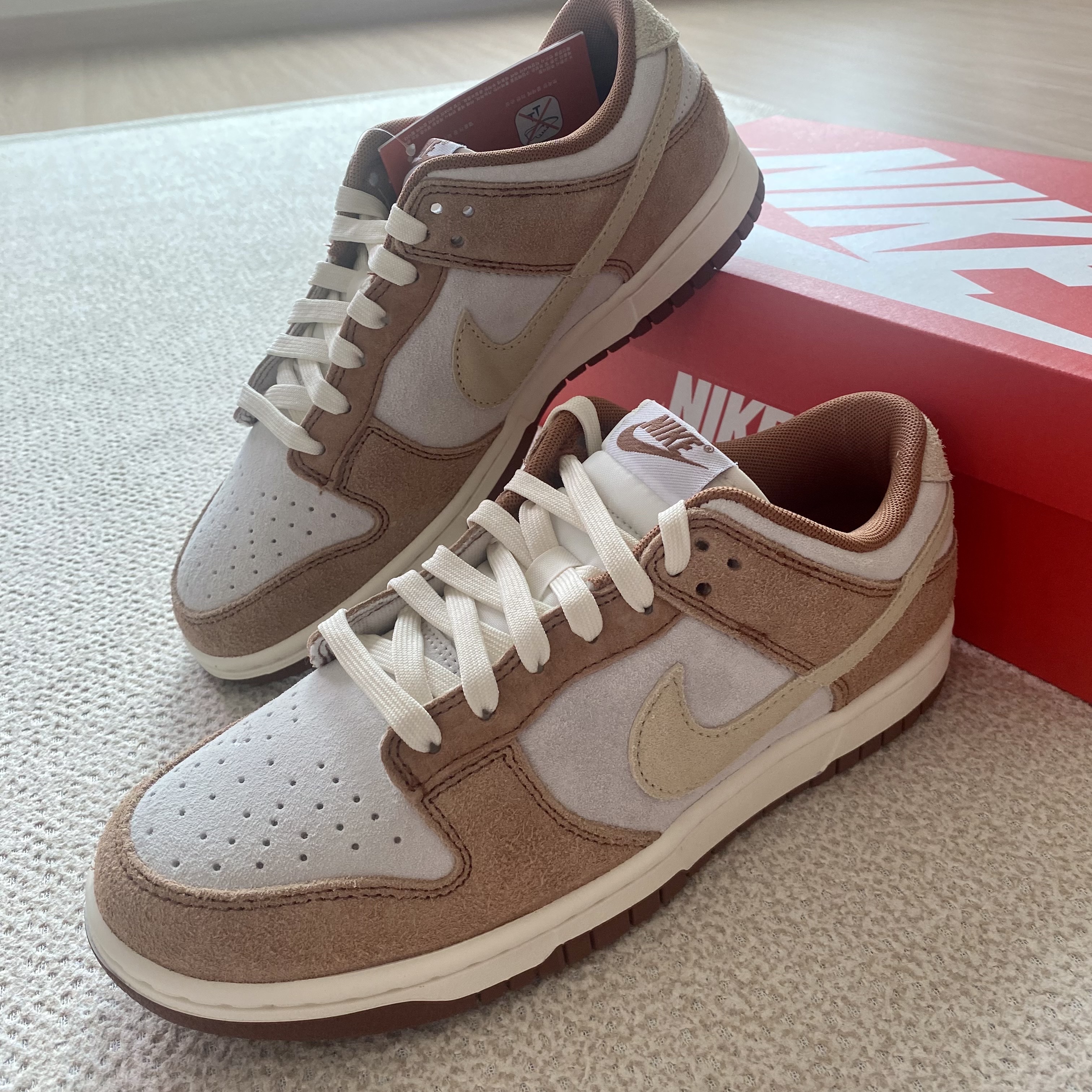 Nike Dunk Low Pro Premium Medium Curry 착용 스타일 - 2