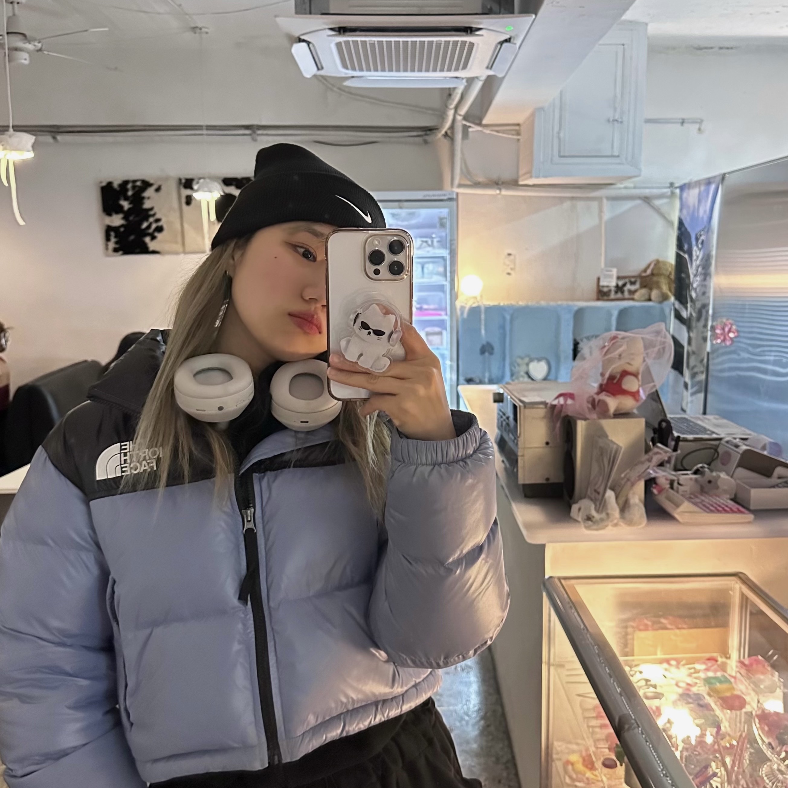 Nike x Stussy NRG Cuffed Beanie Black, (W) The North Face Nuptse Short Jacket Folk Blue 착용 스타일