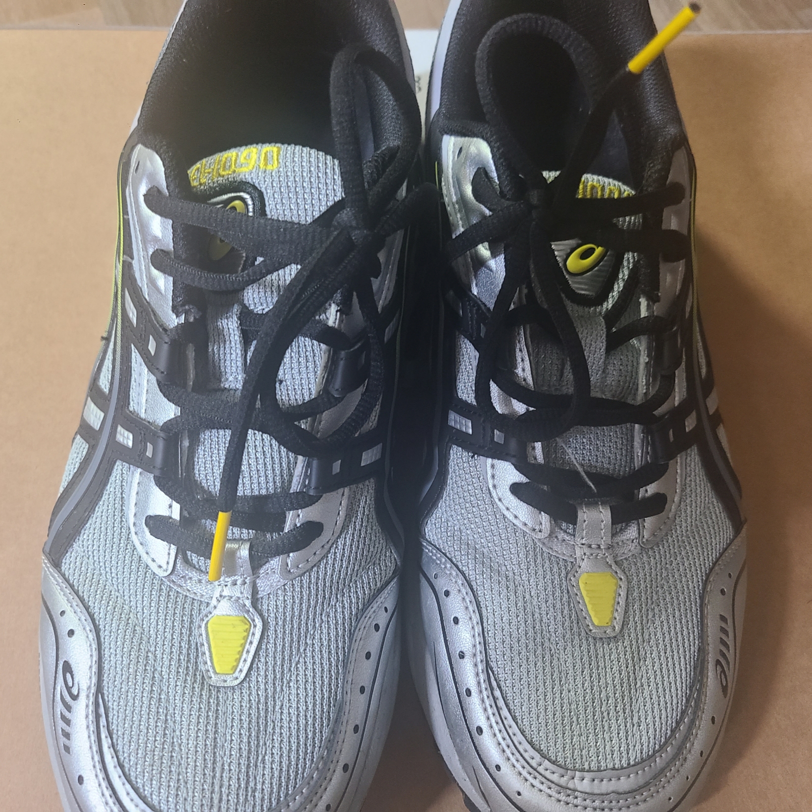 Asics Gel-1090 Mid Grey Black 착용 스타일