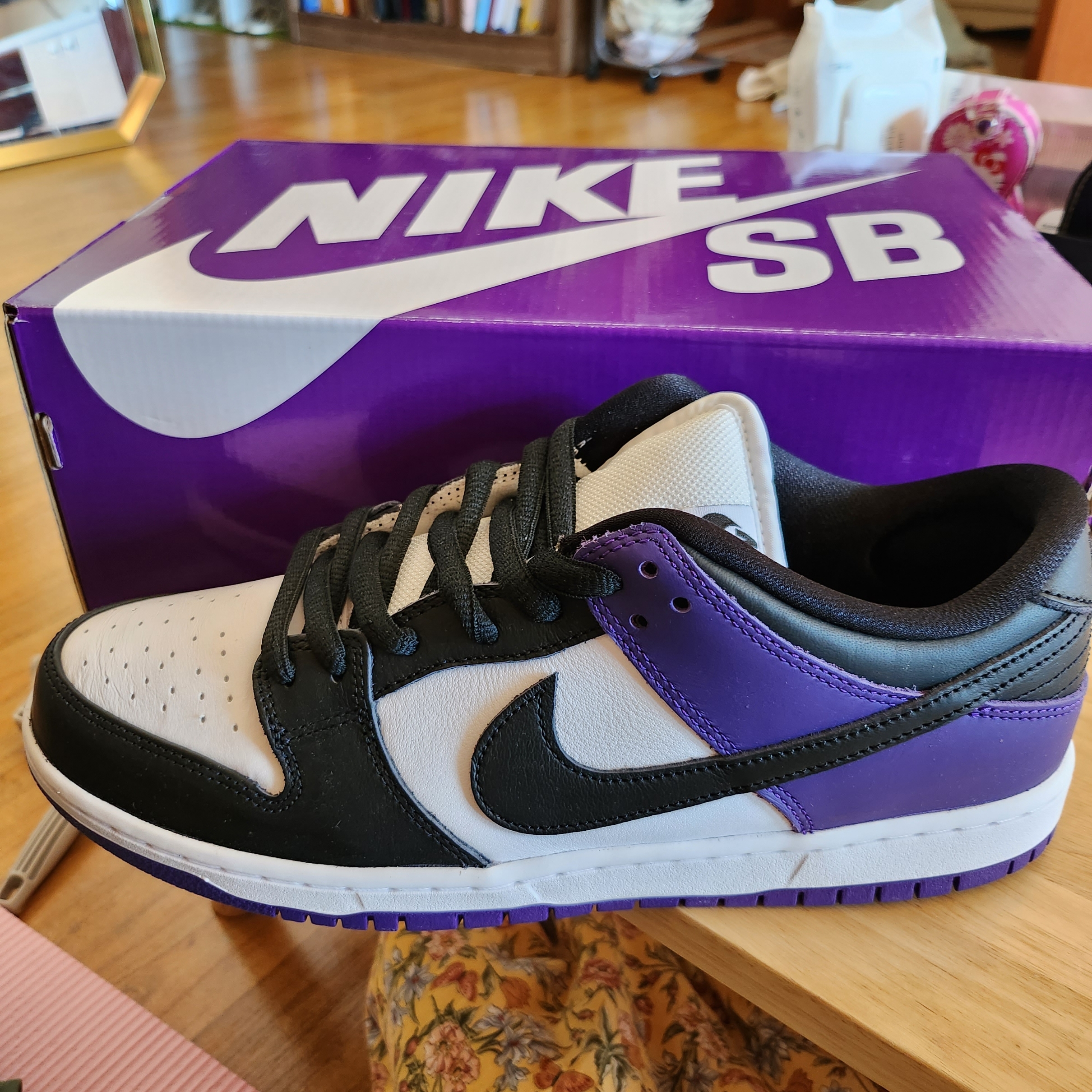 Nike SB Dunk Low Pro Court Purple 착용 스타일 - 2