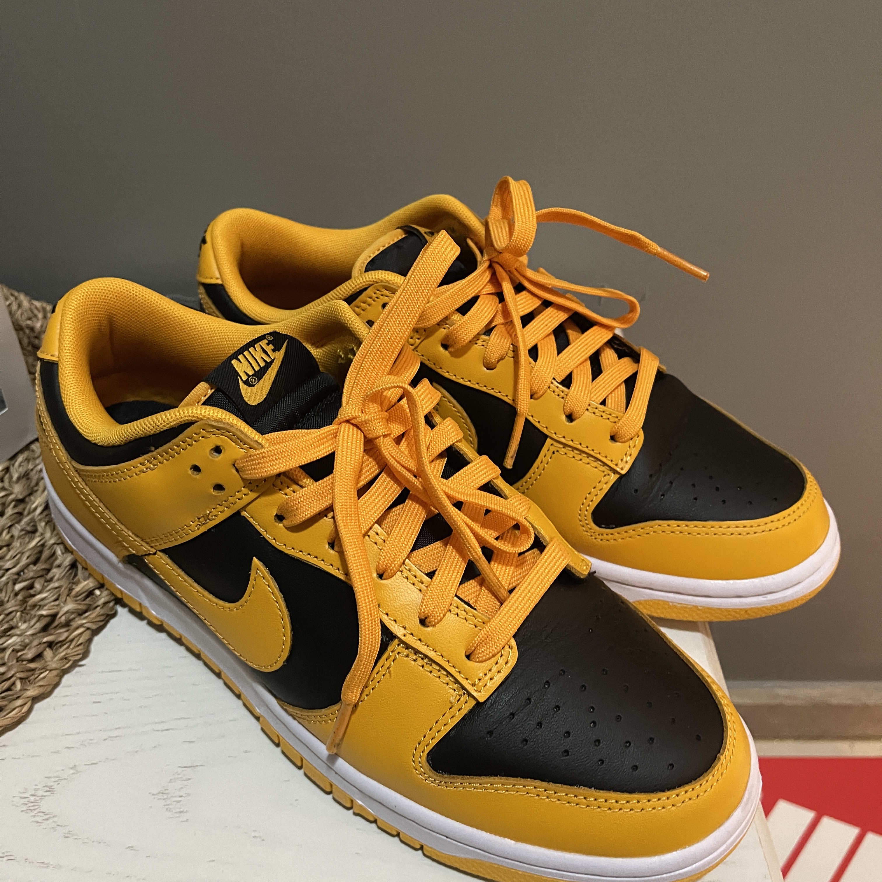Nike Dunk Low Retro Championship Goldenrod 착용 스타일