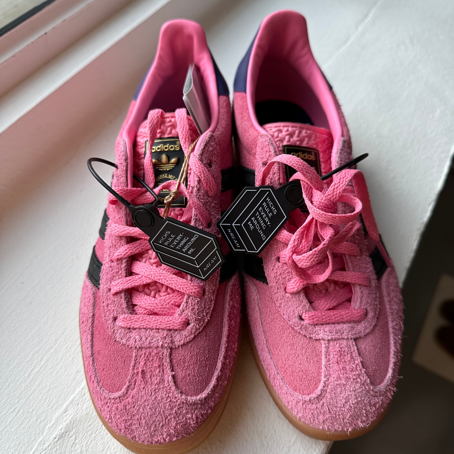 (W) Adidas Gazelle Indoor Bliss Pink 착용 스타일