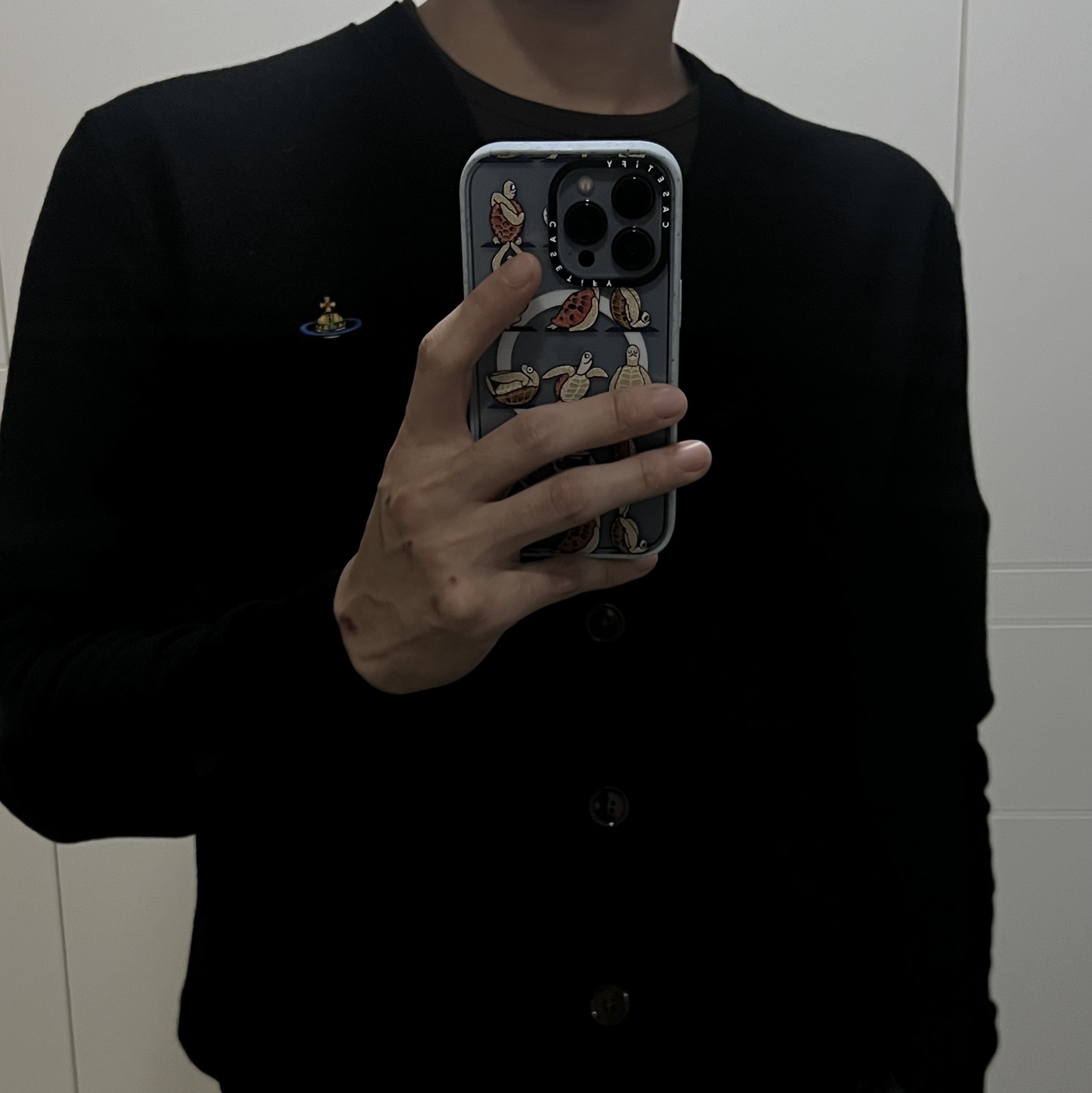 Vivienne Westwood Cardigan Black 착용 스타일