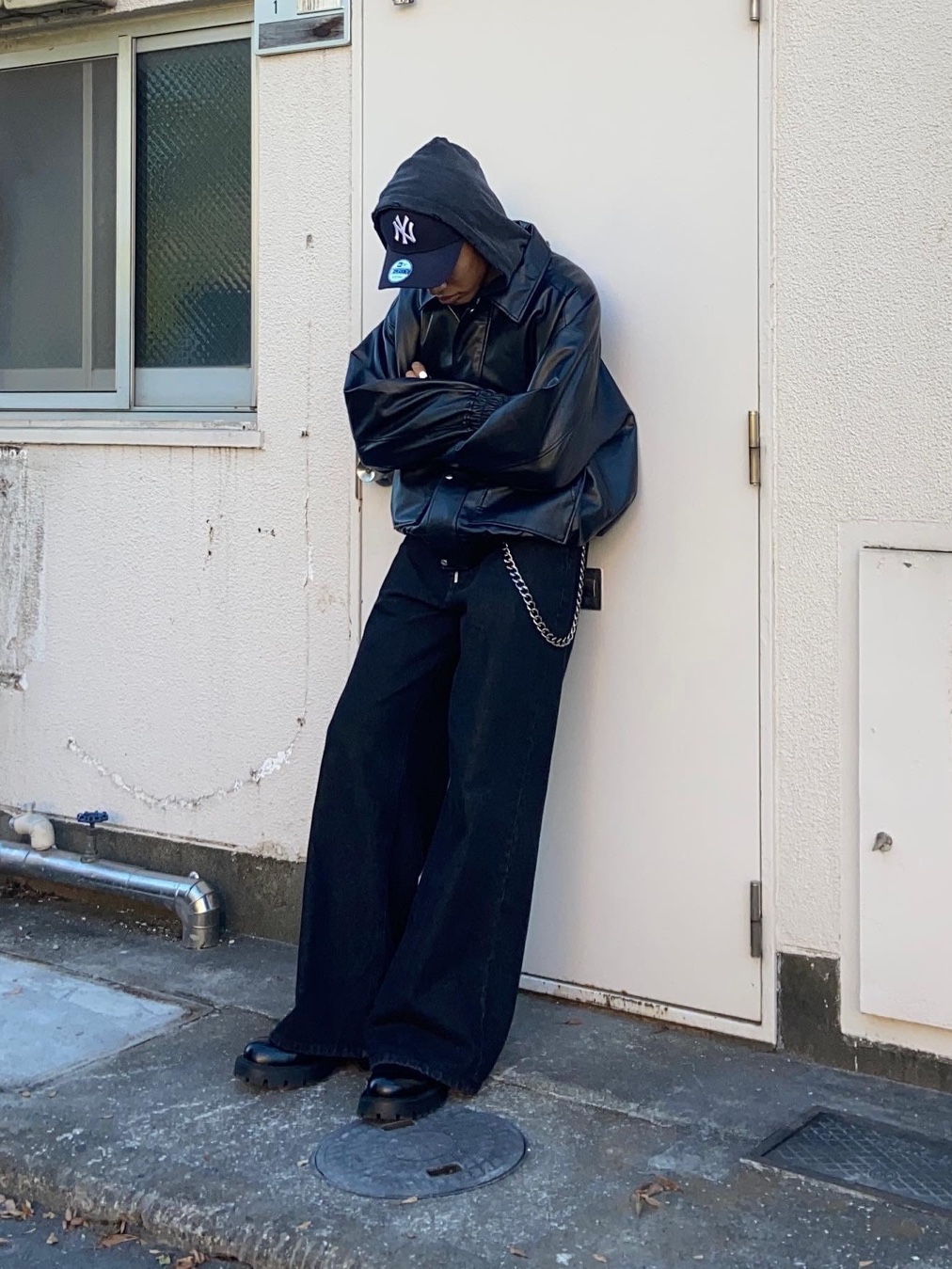 Civision by CSC Artificial Leather Bomber Jacket Black, Full of Ssun Hood Cargo Crop Leather Jacket Brown 착용 스타일 - 2