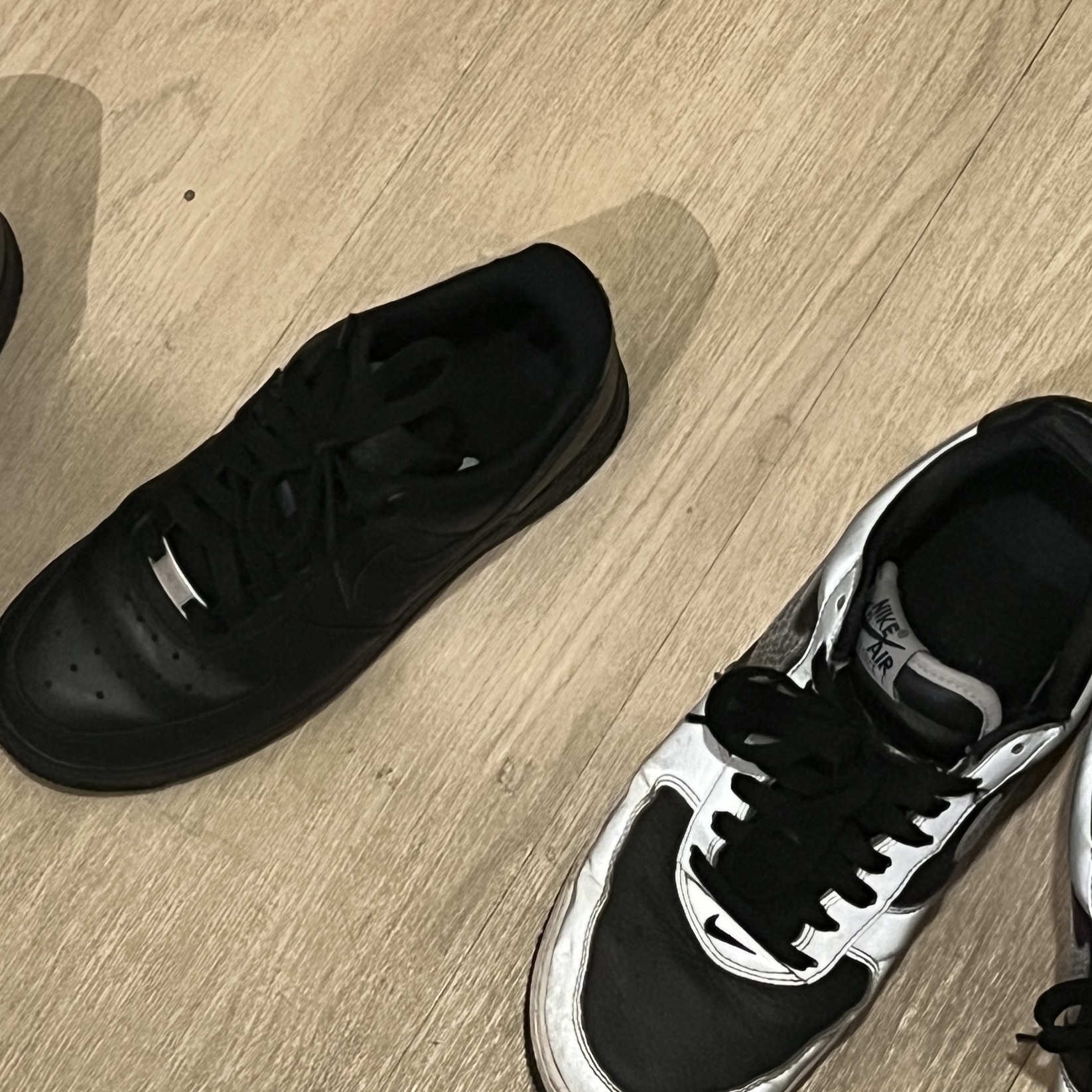 (W) Nike Air Force 1 '07 Low Triple Black, Nike Air Force 1 B Silver Snake 착용 스타일