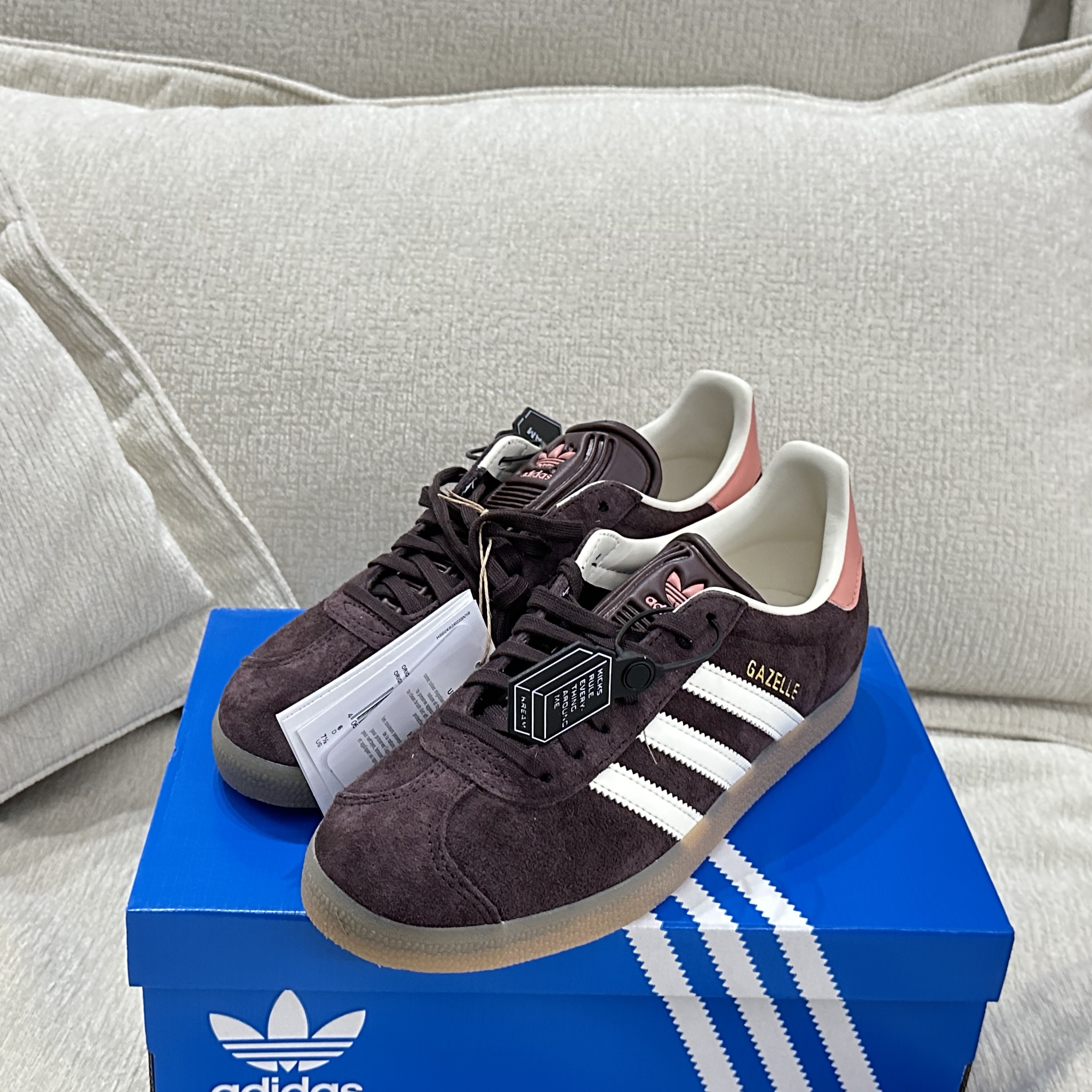 (W) Adidas Gazelle Shadow Brown 착용 스타일