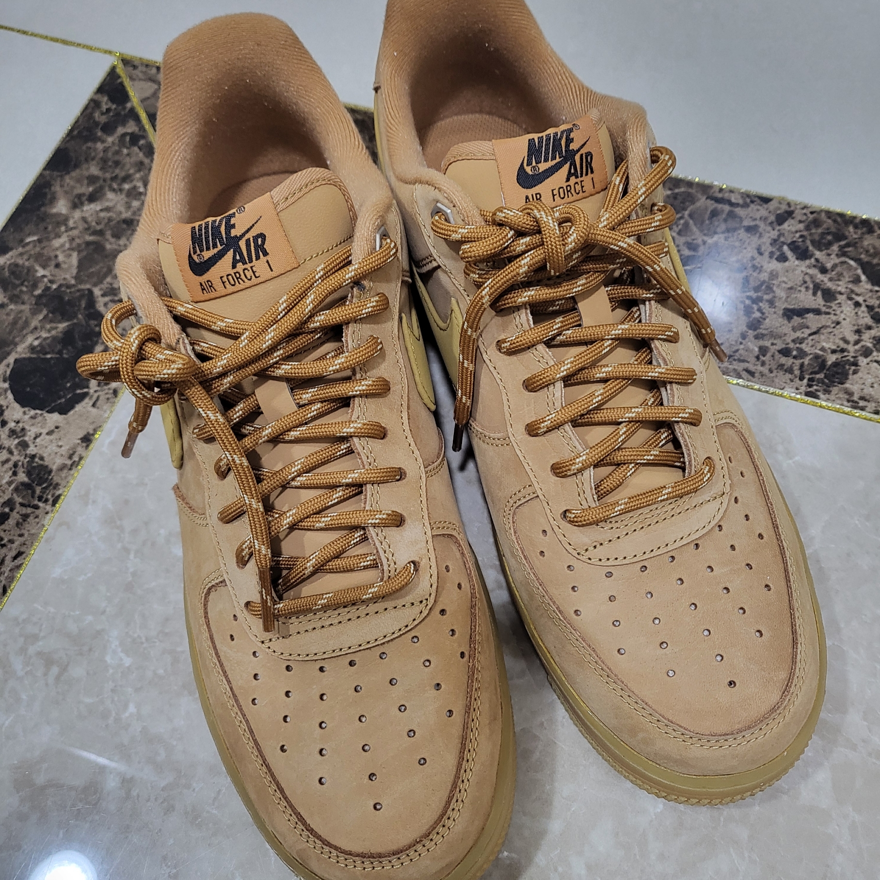 Nike Air Force 1 '07 WB Flax 착용 스타일