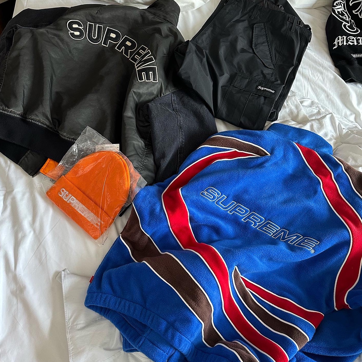 Supreme Denim Sleeve MA-1 Black - 23SS, Supreme Racing Fleece Jacket Blue - 23SS 착용 스타일 - 1