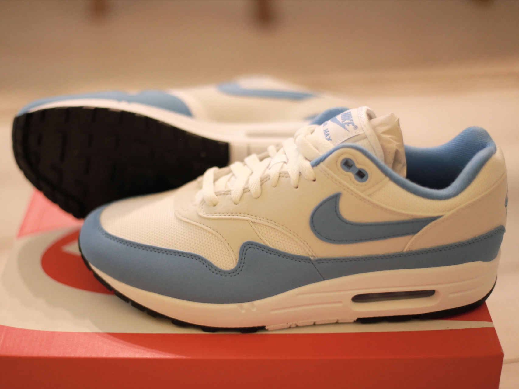 Nike Air Max 1 University Blue 착용 스타일 - 4