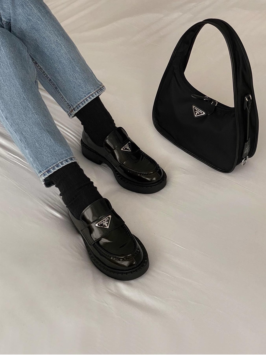 (W) Hermes Hot Loafers Calfskin & Palladium Noir, Celine Margaret Triomphe Loafer in Polished Bull Black 착용 스타일 - 6
