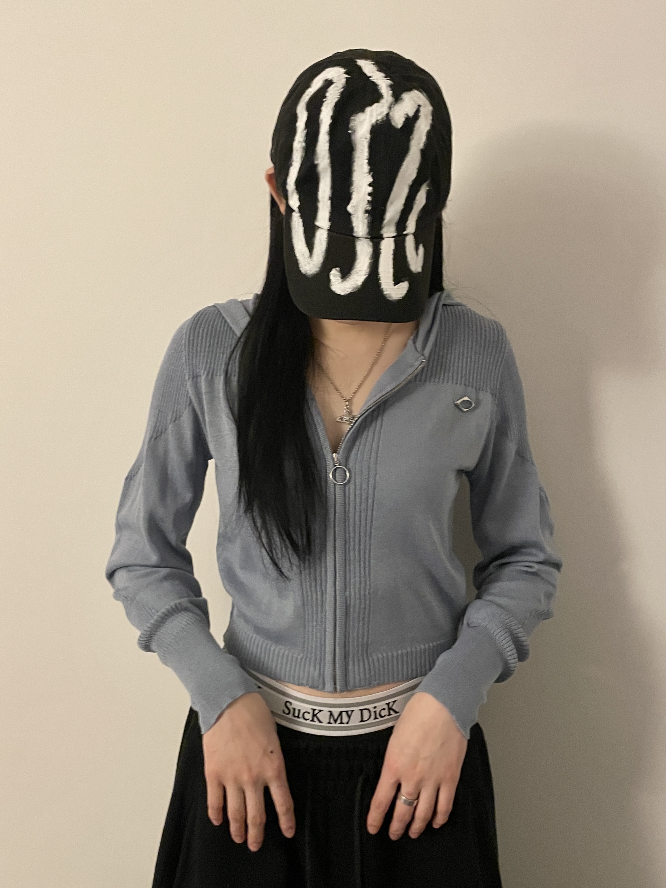 (W) Mischief Rhombus Knitted Hoodie Greyish Blue, Vivienne Westwood Mini Bas Relief Pendant Silver 착용 스타일 - 3